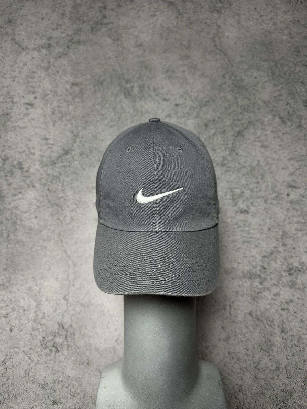 Vintage Vintage Nike Center Swoosh Cap Size ONE SIZE - 1 Thumbnail