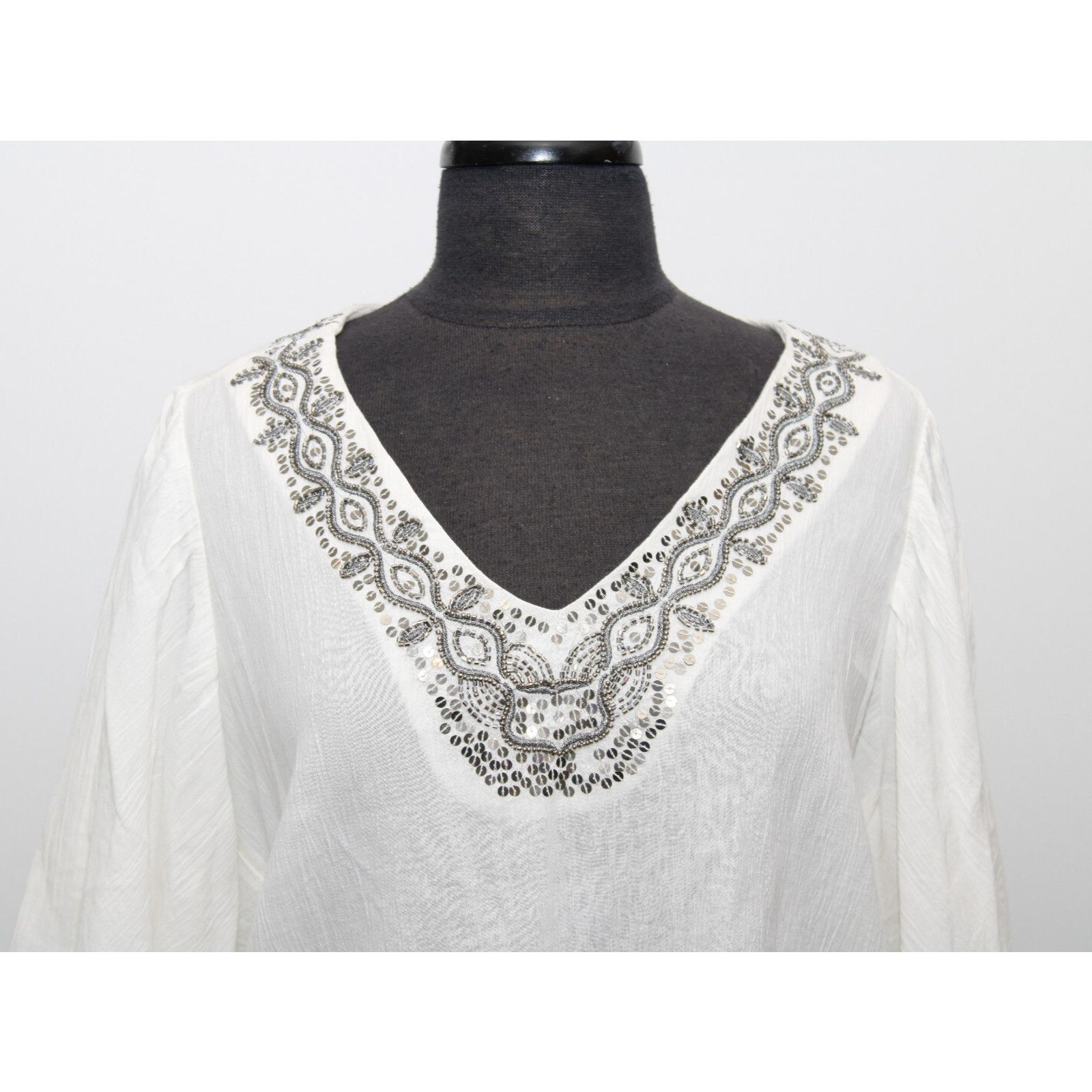 Chicos CHICOS Flutter Sleeve Alabaster Gauze Beaded V-Neck Top Sz 2 Size L / US 10 / IT 46 - 2 Thumbnail