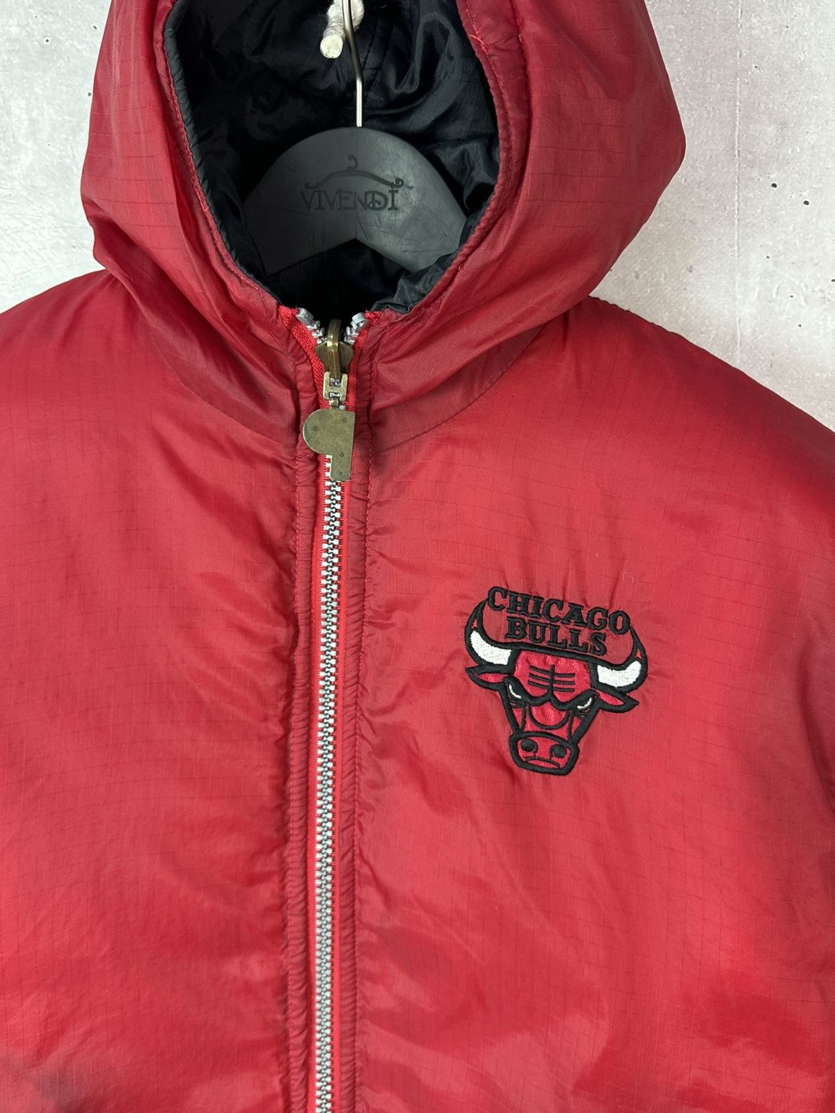 NBA Vintage Chicago Bulls NBA Pro Player Big Logo Puffer Jacket Size US S / EU 44-46 / 1 - 17 Thumbnail