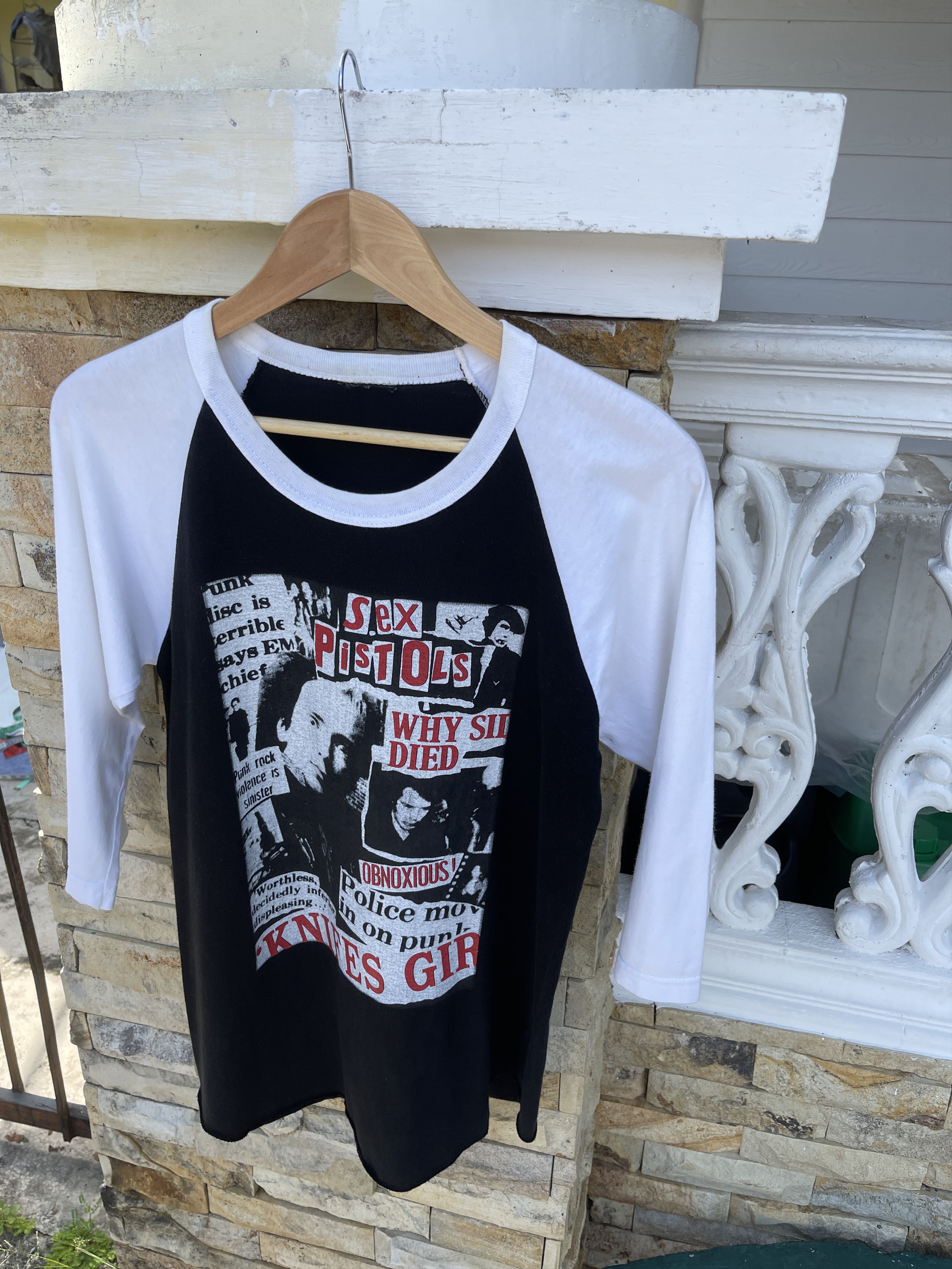 Band Tees Rare🔥Vintage Sex Pistol 3quarter Raglan T-Shirt Size US S / EU 44-46 / 1 - 3 Thumbnail