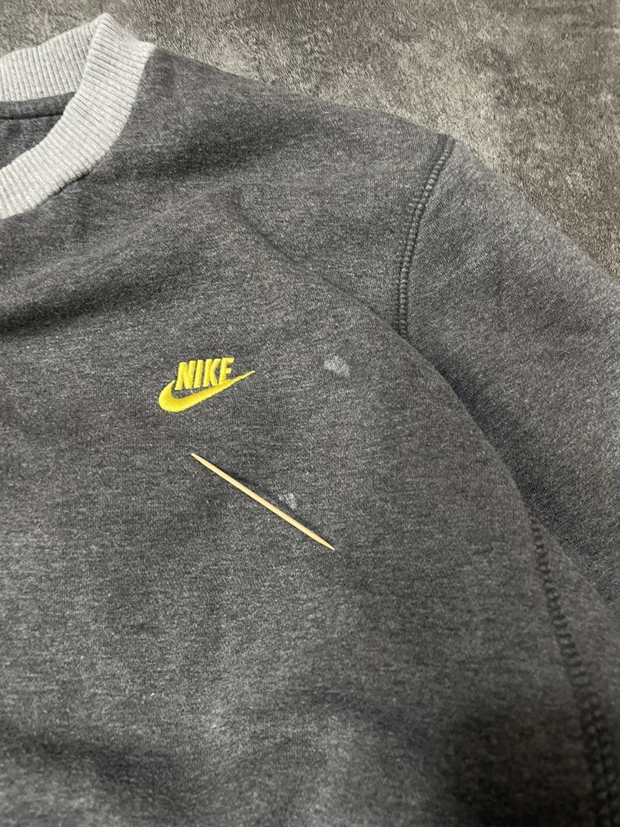 Nike 🔥Offers🔥Nike Vintage Y2K Sweatshirt Swoosh Rare Boxy Fit Size US M / EU 48-50 / 2 - 7 Thumbnail