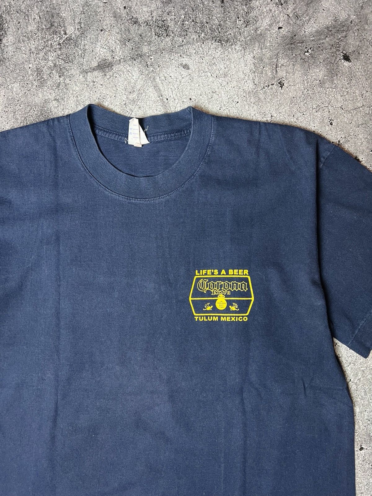 Vintage Vintage 90s corona graphic tee Size US L / EU 52-54 / 3 - 2 Thumbnail