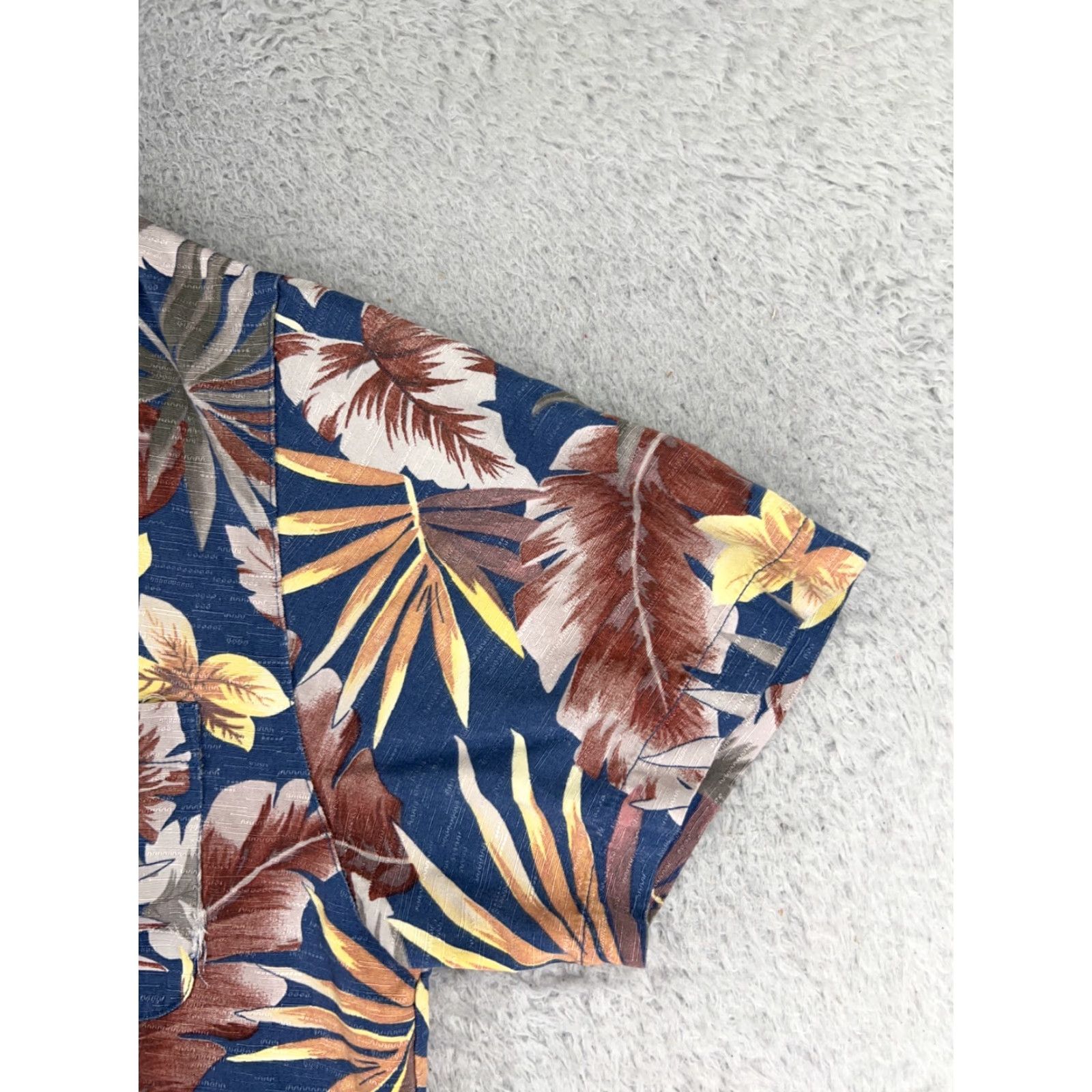 Vintage Caribbean Joe Shirt Men Button-Up Hawaiian XL Blue 100% Rayon Floral Short Sleeve Collared Size US XL / EU 56 / 4 - 2 Thumbnail