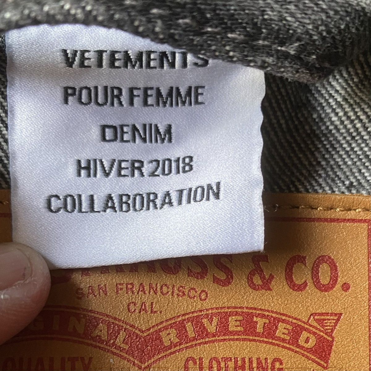 Levi's × Vetements Fall18 Deconstructed Denim Jacket Size S / US 4 / IT 40 - 11 Thumbnail