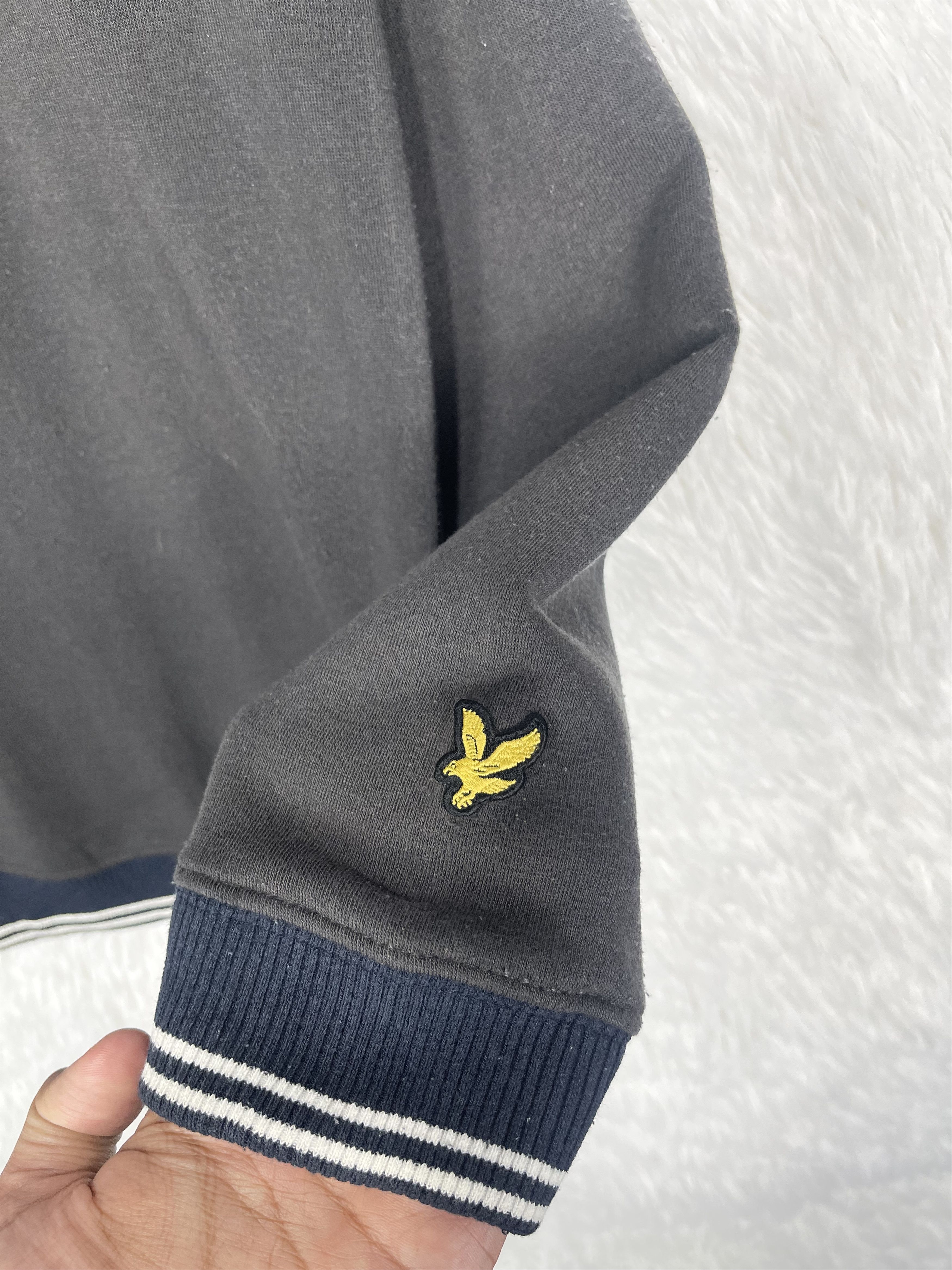 Lyle & Scott Vintage Lyle & Scott Embroidered Crewneck Sweatshirt AS0027 Size US M / EU 48-50 / 2 - 8 Thumbnail