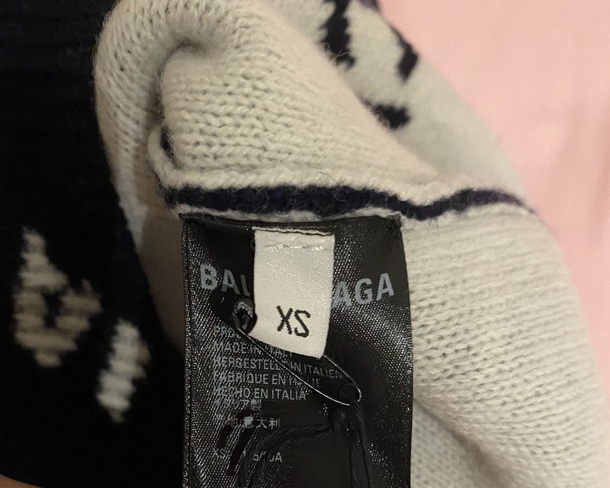 Balenciaga WOMENS BALENCIAGA KNIT SWEATER XS OVERSIZED FIT Size XS / US 0-2 / IT 36-38 - 5 Thumbnail