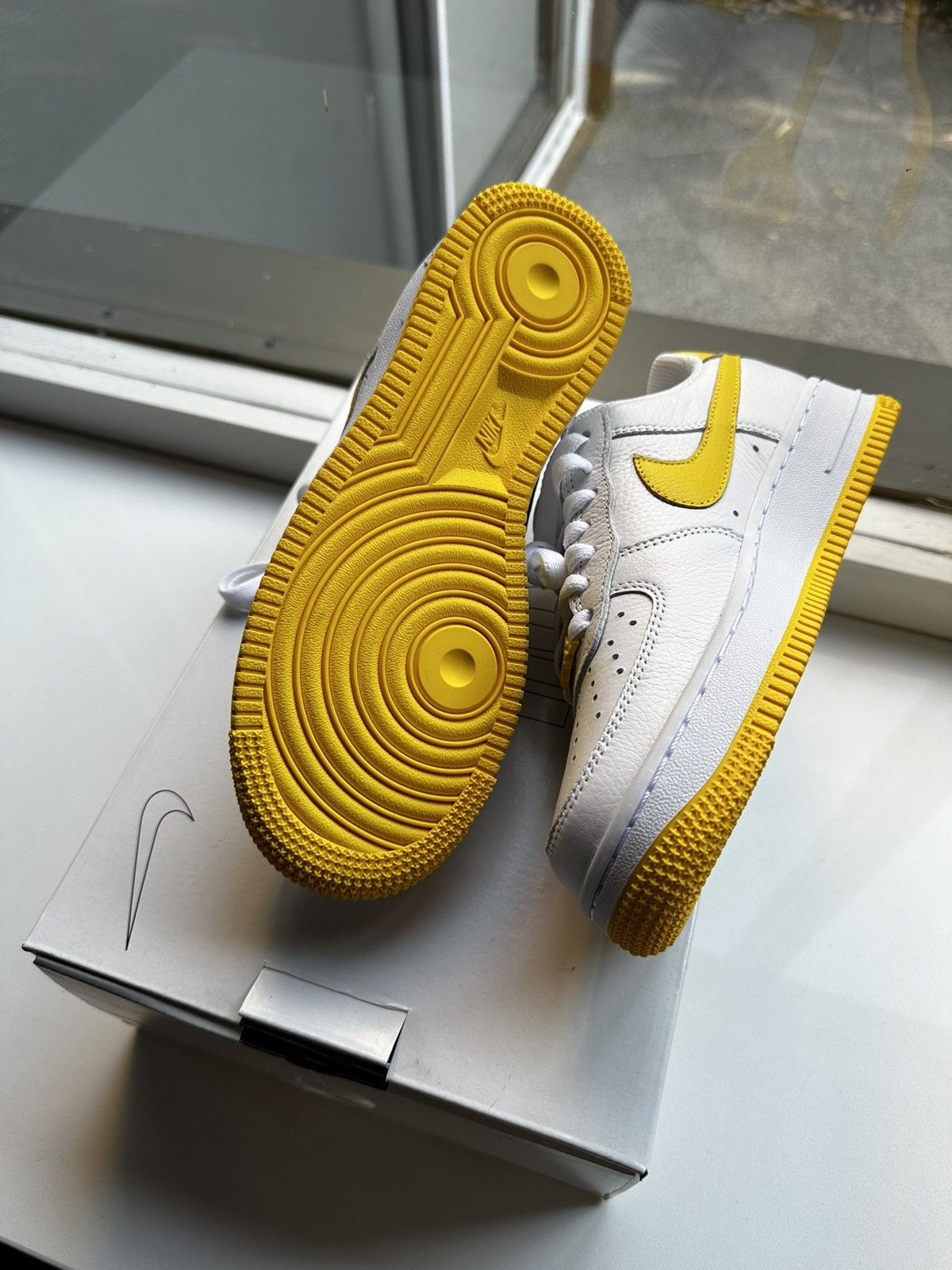 Nike 2023 Rare Nike Air Force 1 x Snapchat Ghostface Limited Size US 6 / IT 36 - 2 Thumbnail