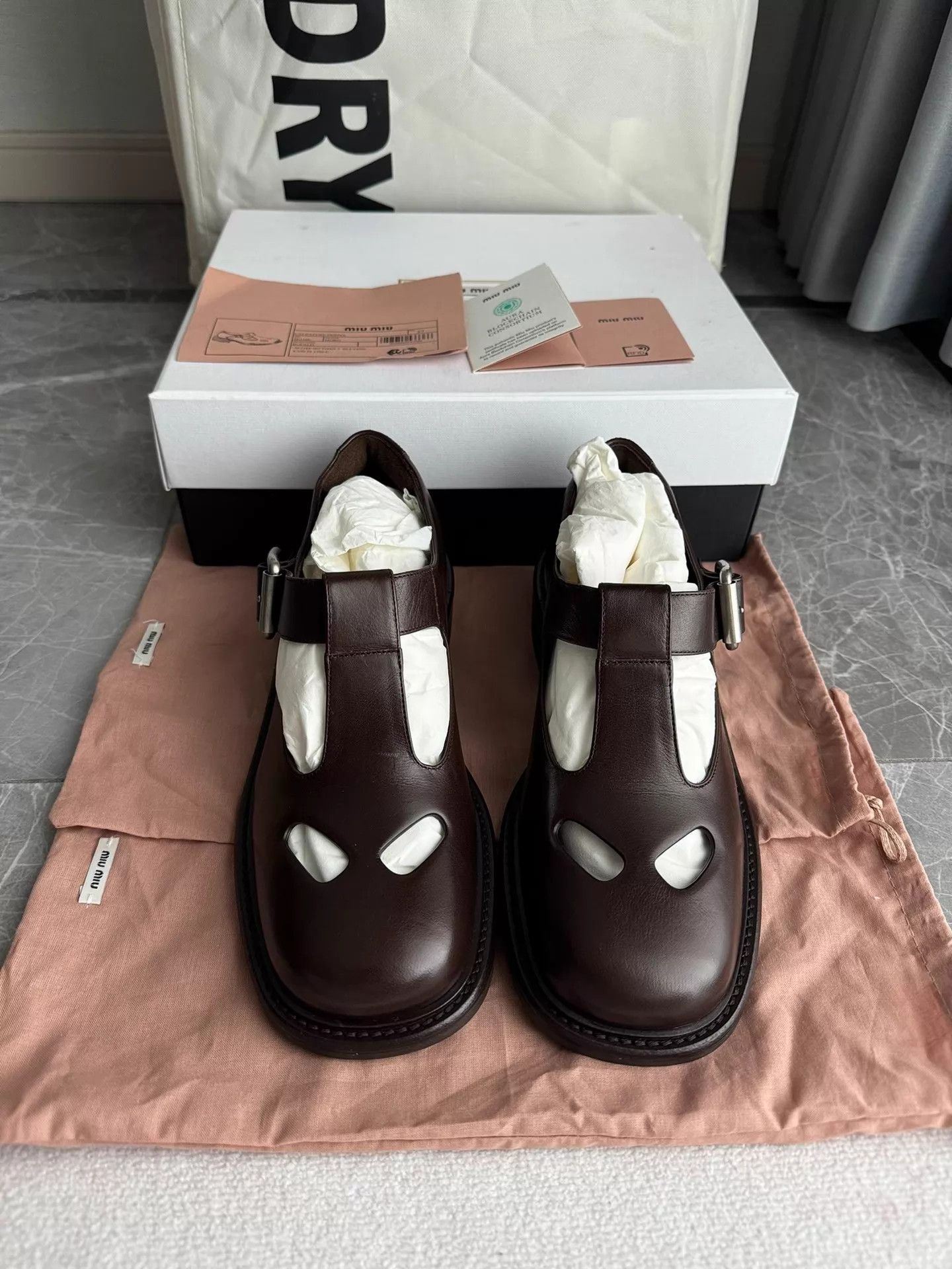 Miu Miu Miu Miu Deep Brown T-strap Platform Mary Jane EU37 Size US 6.5 / IT 36.5 - 2 Thumbnail