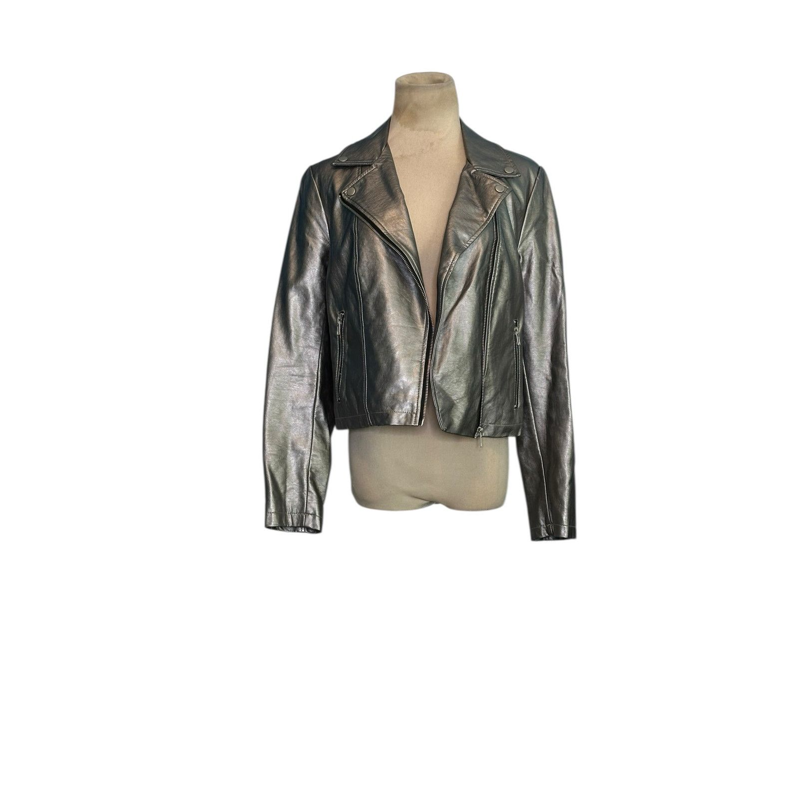 Forever 21 Forever 21 silver vegan leather moto jacket size Medium Size M / US 6-8 / IT 42-44 - 8 Thumbnail