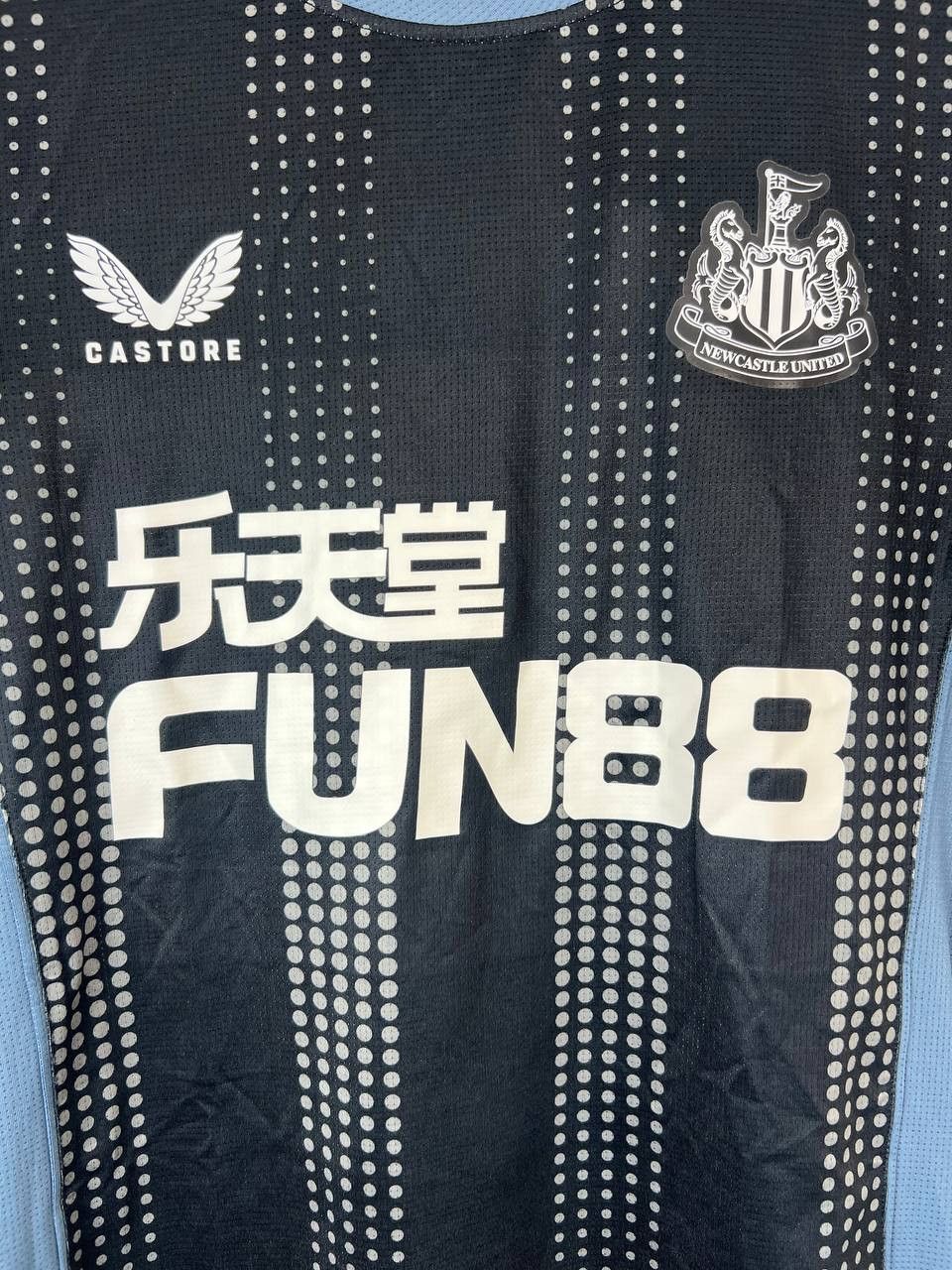 Other Newcastle United 22/23 football training shirt Castore Sz L Size S / US 4 / IT 40 - 2 Thumbnail