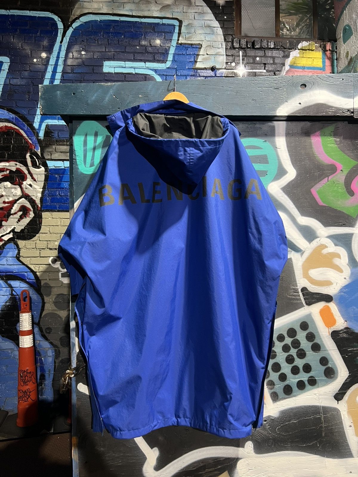 Balenciaga Balenciaga Opera Raincoat Oversized Size 38 Size XS / US 0-2 / IT 36-38 - 1 Thumbnail