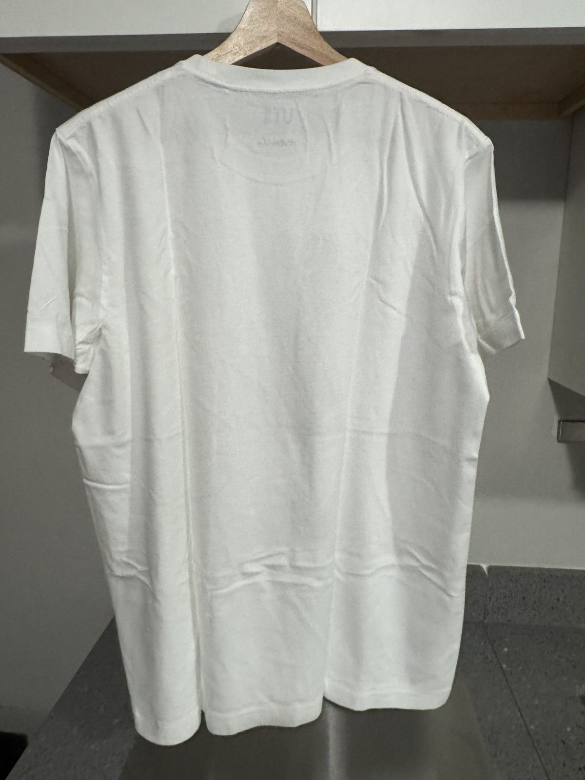 Kaws × Uniqlo Uniqlo/Kaws T-shirt 2019 Size US L / EU 52-54 / 3 - 2 Thumbnail