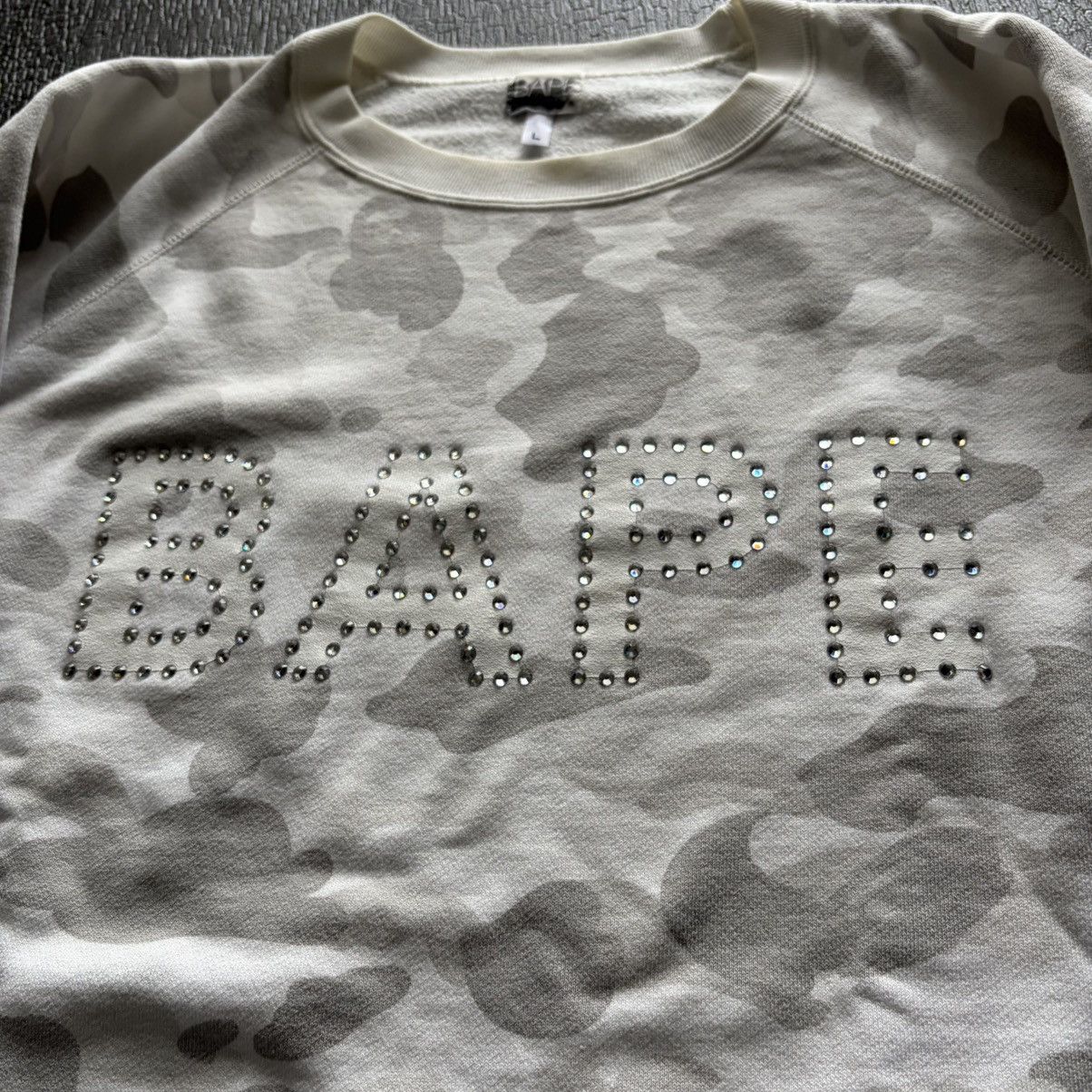 Bape OG BAPE WHITE CAMO Swarovski Crewneck Sweatshirt stk size L Size US L / EU 52-54 / 3 - 3 Thumbnail