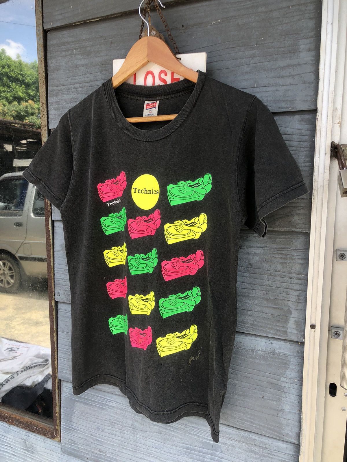 Vintage Vintage 90s Beauty Sunfaded Technics DJ Tshirts Size US S / EU 44-46 / 1 - 3 Thumbnail