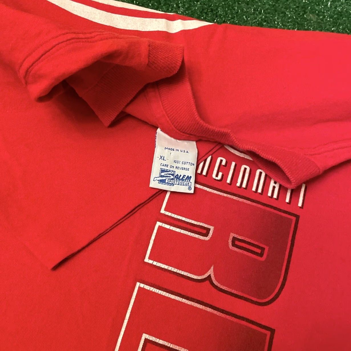 Salem Sportswear VINTAGE 90s Cincinnati Reds MLB Baseball Spell Out Logo 1996 Shirt Mens XL Red Sleeves Short Logo Salem Sportswear Mens XL Size US XL / EU 56 / 4 - 3 Thumbnail