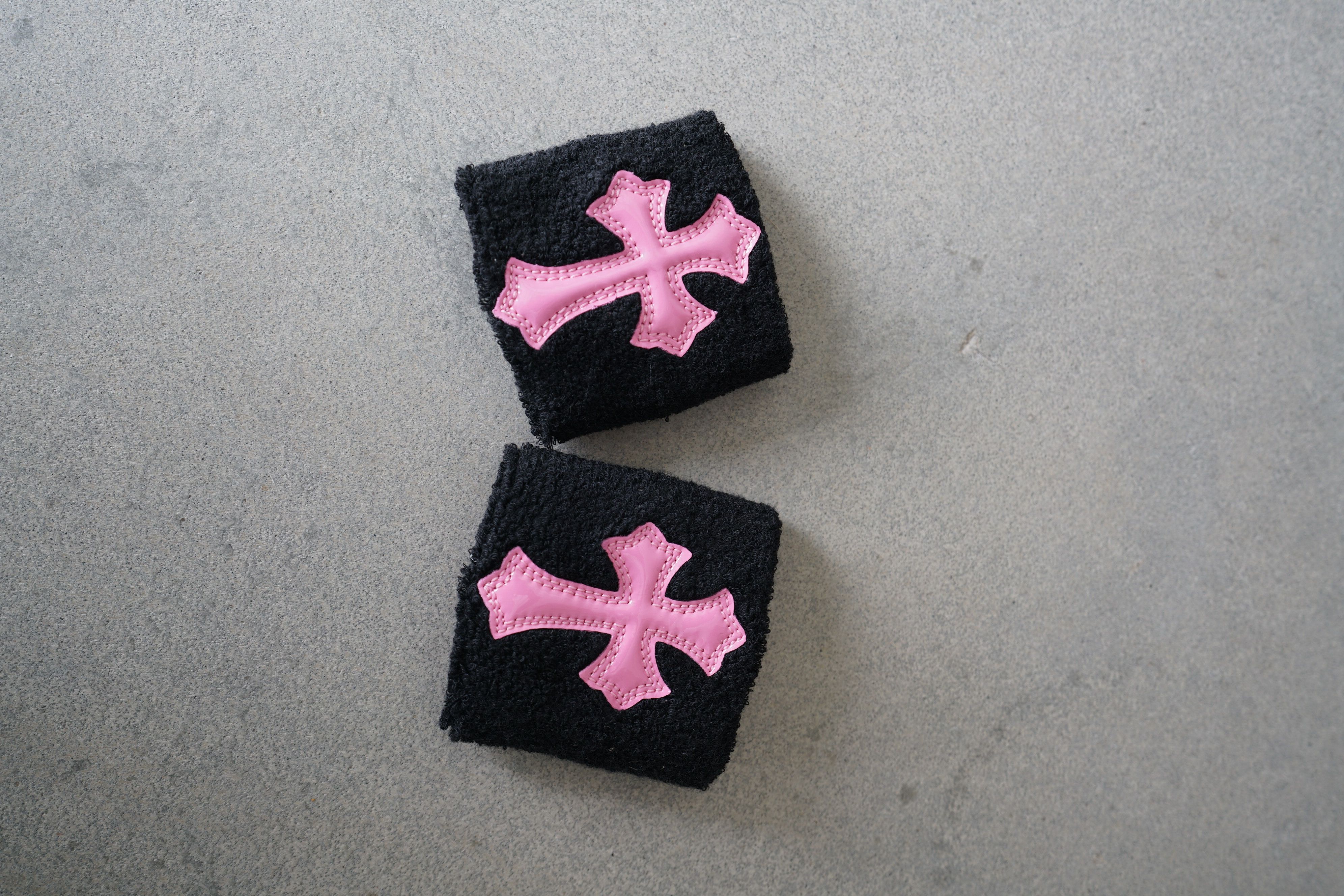 トップス Chrom hearts cross patch sweat ?media_id=18050114972242657