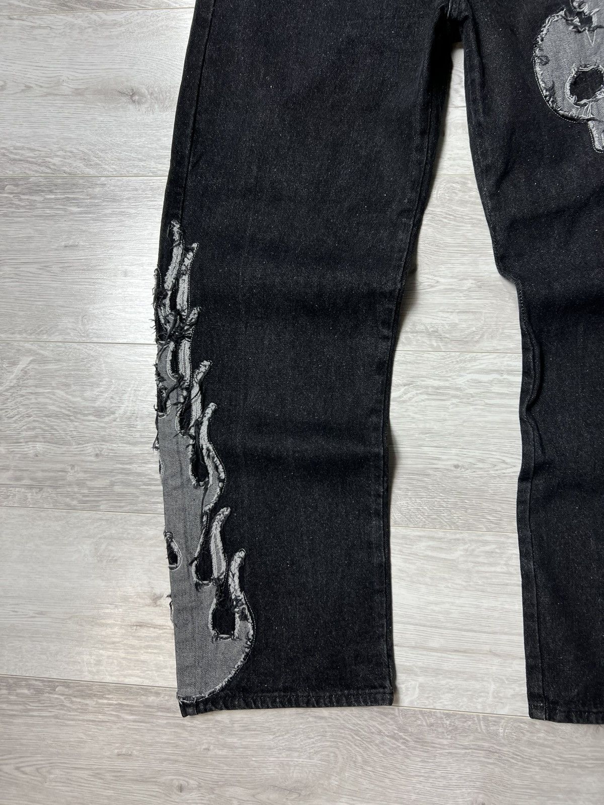 Japanese Brand Y2K Style Fire Jeans With Embroidered Skull Logo Baggy Pants Size US 32 / EU 48 - 2 Thumbnail
