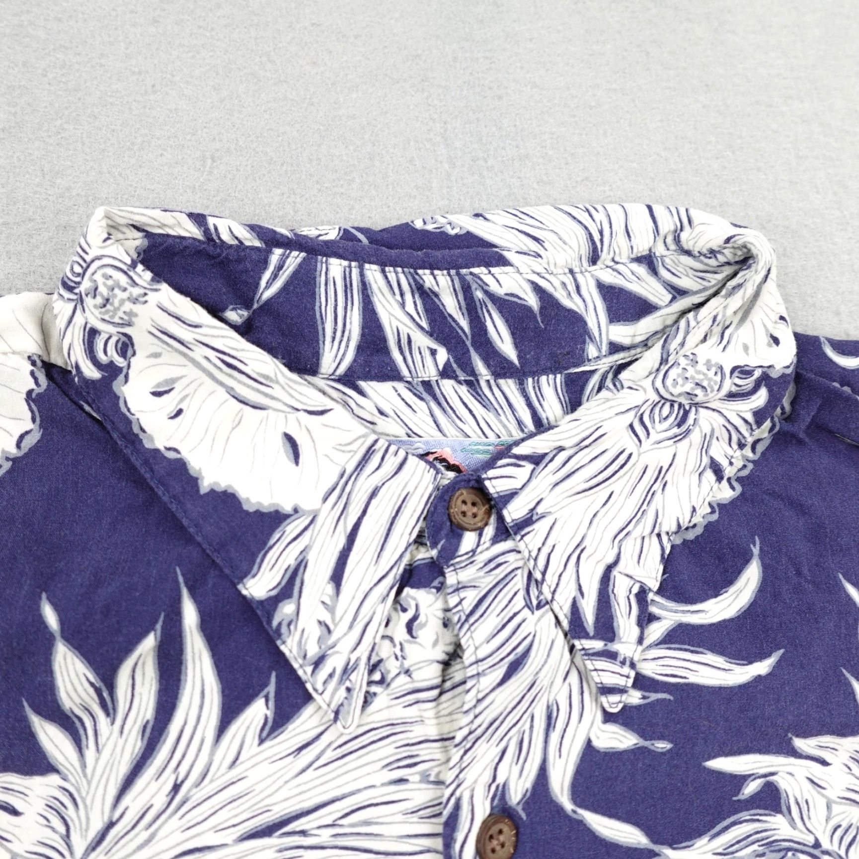 Reyn Spooner VINTAGE Reyn Spooner Shirt Men XL Blue White Hawaiian Aloha Pineapple Camp Rayon Casual Beach 90s Mens XL Size US XL / EU 56 / 4 - 2 Thumbnail