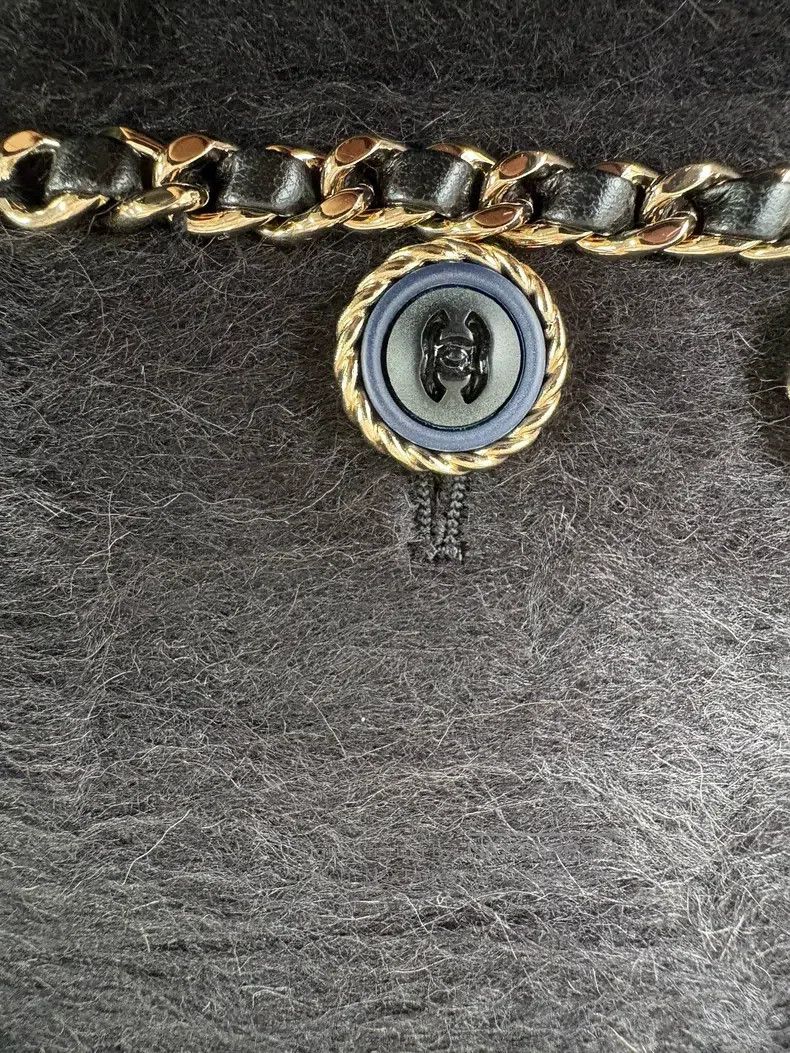 Chanel Chanel Black classic leather chain rolled edge four-pocket Size US S / EU 44-46 / 1 - 9 Thumbnail