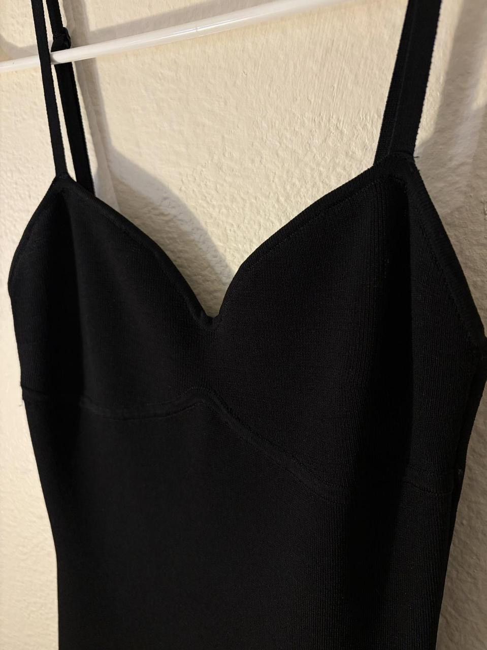 Aritzia aritzia babaton black sculp knit midi dress Size XS / US 0-2 / IT 36-38 - 4 Thumbnail
