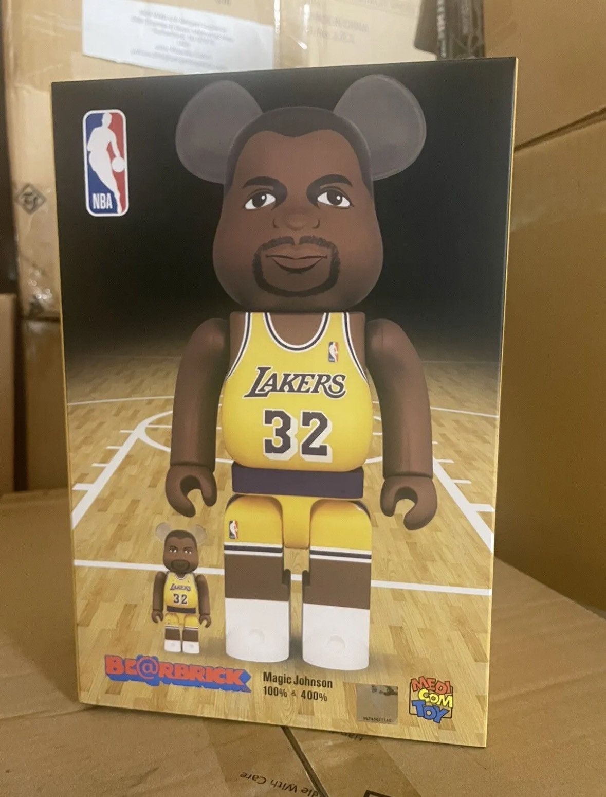 Medicom Toy Bearbrick NBA Magic Johnson (Los Angeles Lakers) 100% & 400% Size ONE SIZE - 3 Thumbnail