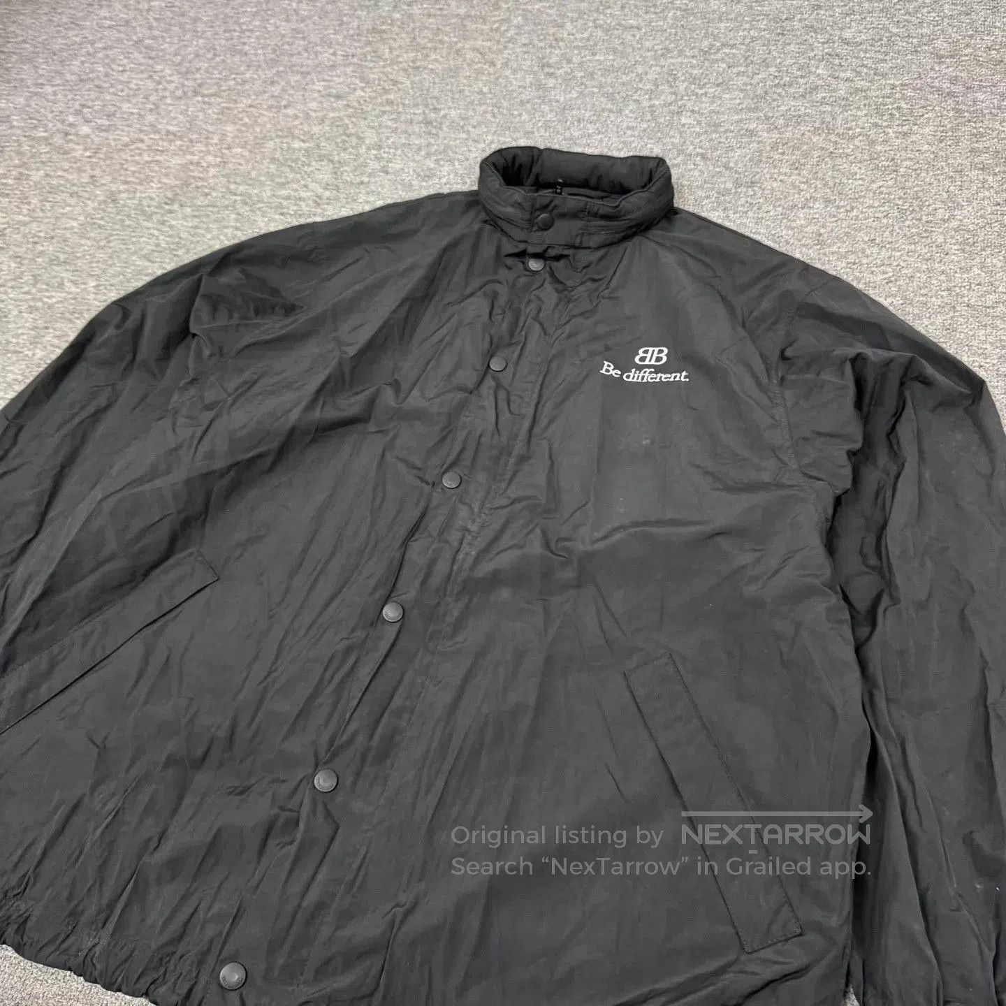 Balenciaga Black Light Jacket with 'Be Different' Back Print. Size US XS / EU 42 / 0 - 4 Thumbnail