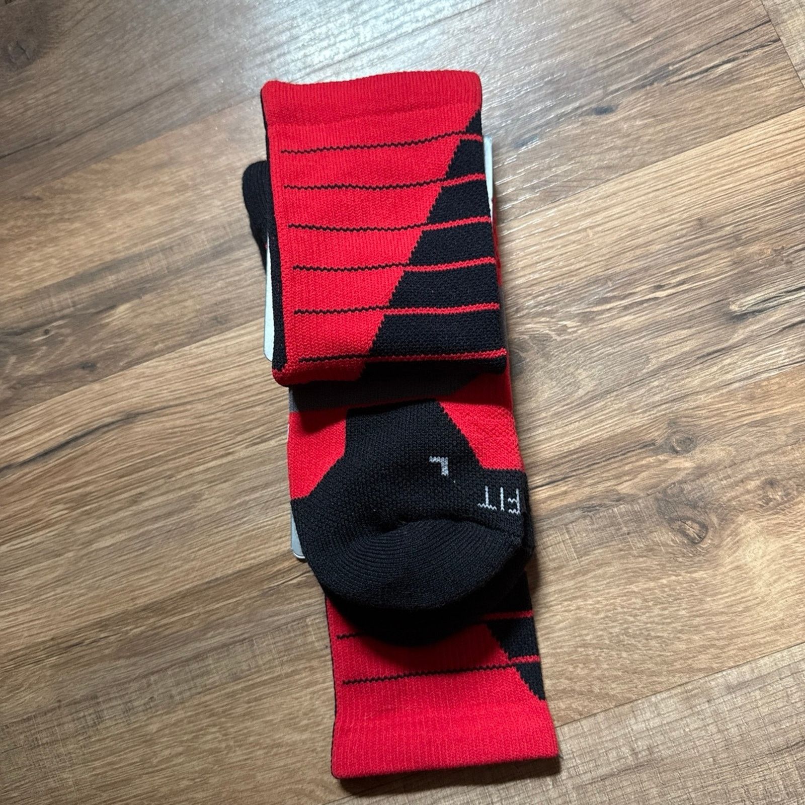 Nike 2015 Nike Hyper Elite Cushioned Basketball Crew Socks Size ONE SIZE - 2 Thumbnail