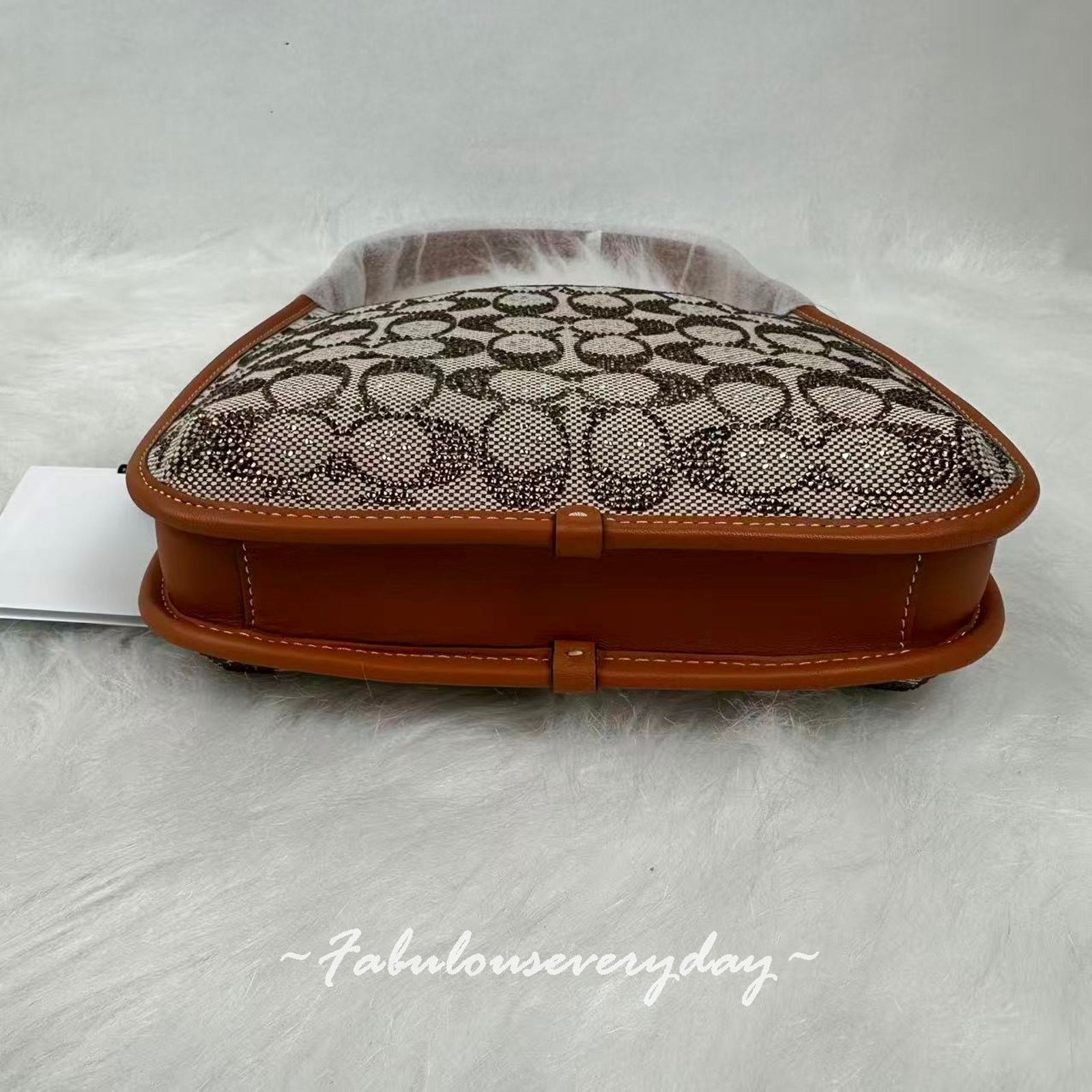 Coach COACH Crystal Curve Zip Shoulder Jacquard/Burnished Amber Size ONE SIZE - 8 Thumbnail