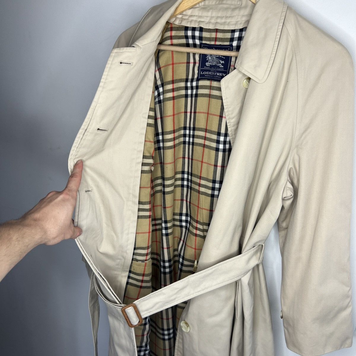 Burberry Vintage Burberry Trench Coat 90s Nova Check Beige Belted Size US S / EU 44-46 / 1 - 11 Thumbnail