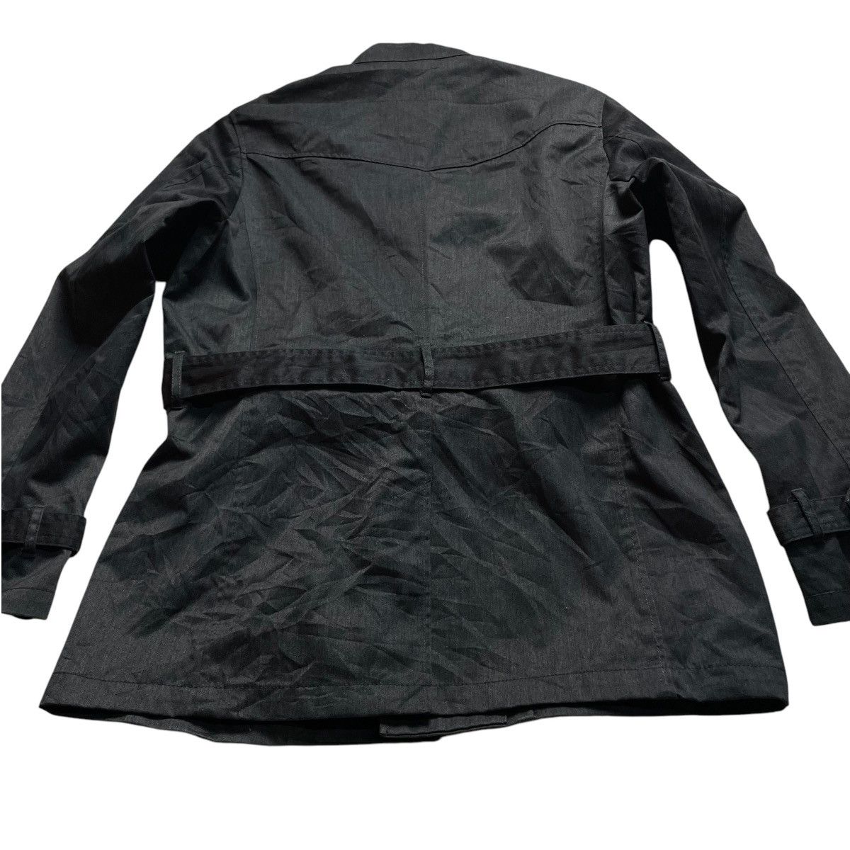 If Six Was Nine × Japanese Brand × Le Grande Bleu (L.G.B.) 🇯🇵 MEN'S BATSU BONDAGE BELTED PUNK GOTHIC MULTIPOCKET JACKET Size US L / EU 52-54 / 3 - 9 Thumbnail
