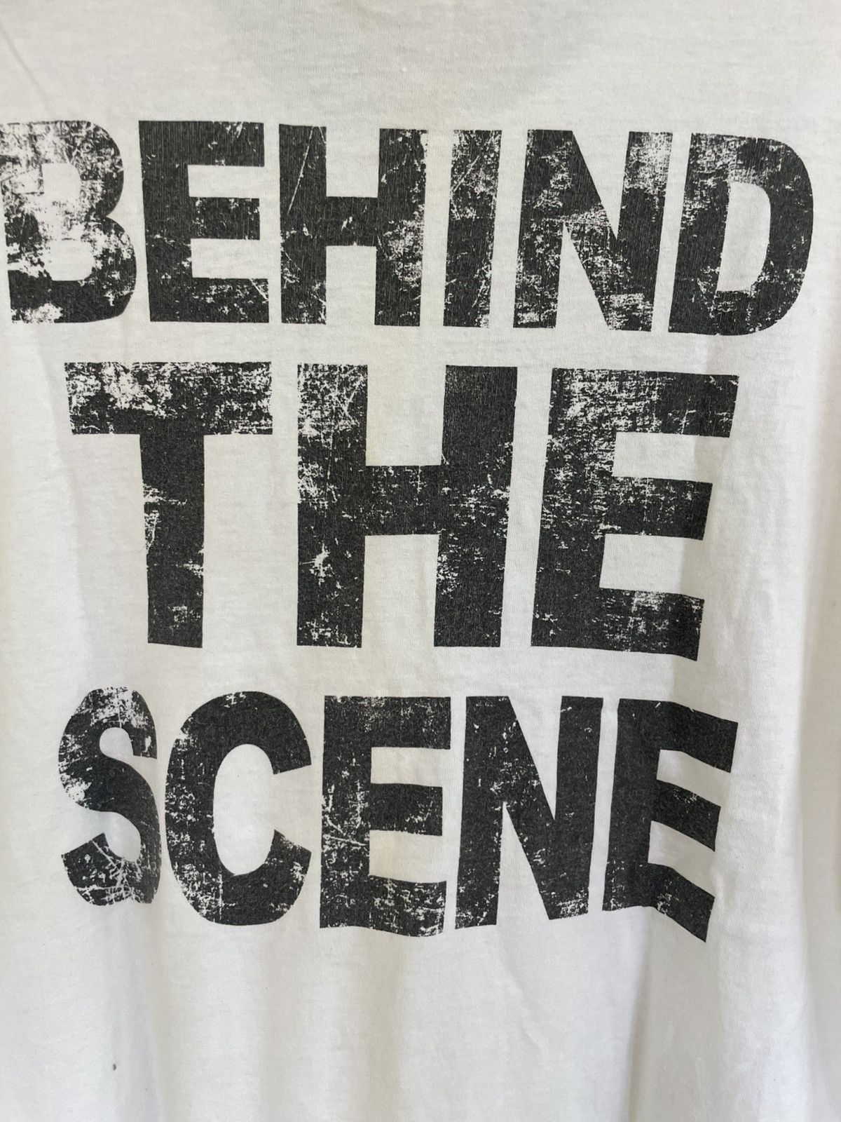 Vintage Vintage Y2K Never No It! Behind The Scene wording t shirt Size US L / EU 52-54 / 3 - 6 Thumbnail