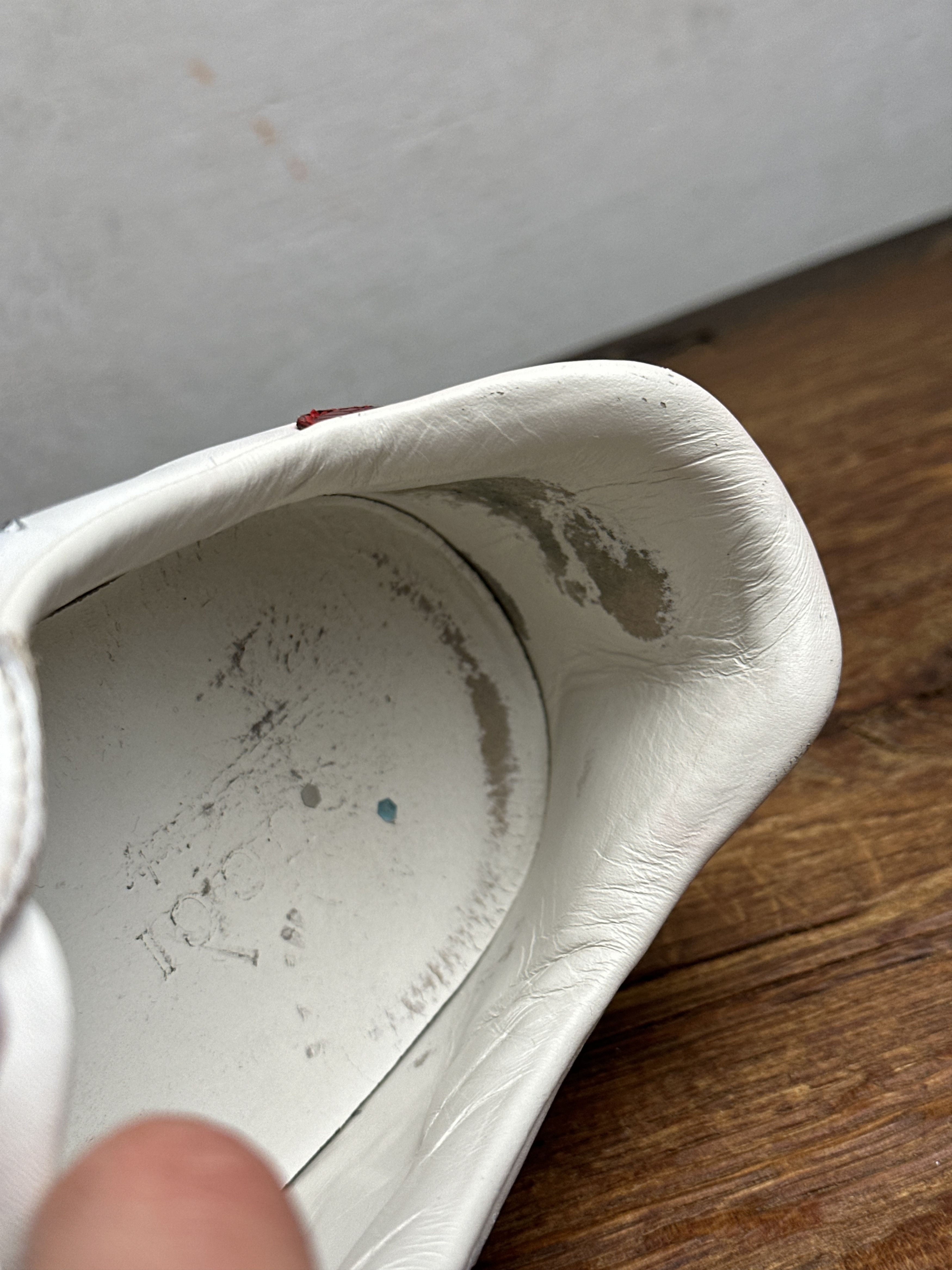 Gucci Gucci Gucci White Leather Ace Metallic Stars Low Top Size US 10 / EU 43 - 15 Thumbnail