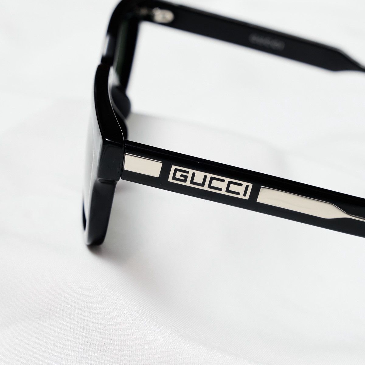 Gucci GUCCI GG1732SK 001 SUNGLASSES Size ONE SIZE - 3 Thumbnail