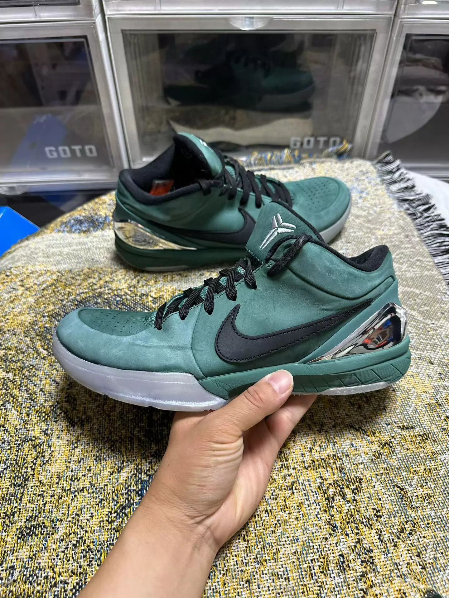 Nike Nike Zoom Kobe 4 43 No Box No Sole Wear 799 Size US 10 / EU 43 - 3 Thumbnail