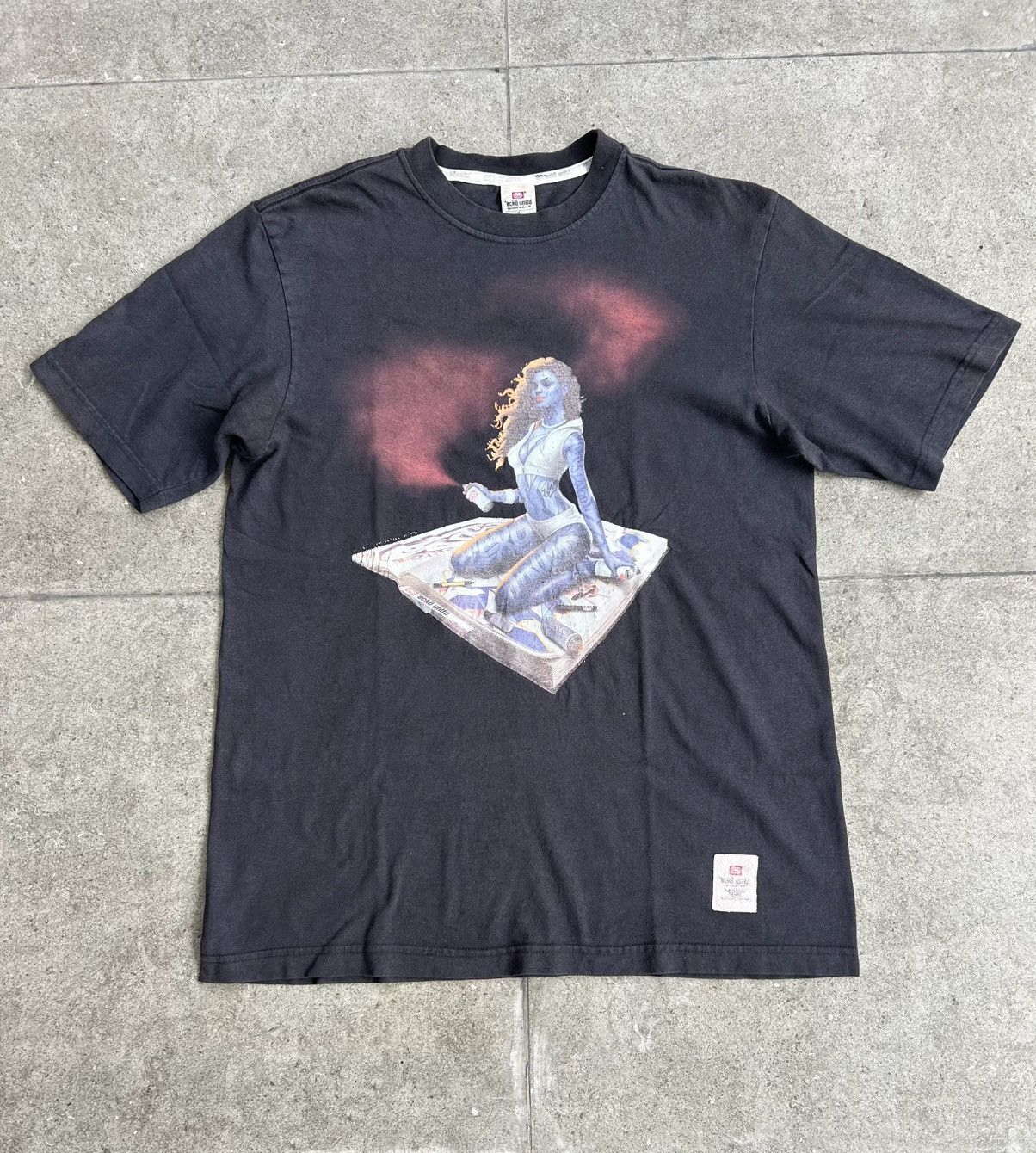 Ecko Unltd. Ecko Unltd. Grafiti Painter Girl T-shirt Size US L / EU 52-54 / 3 - 1 Thumbnail