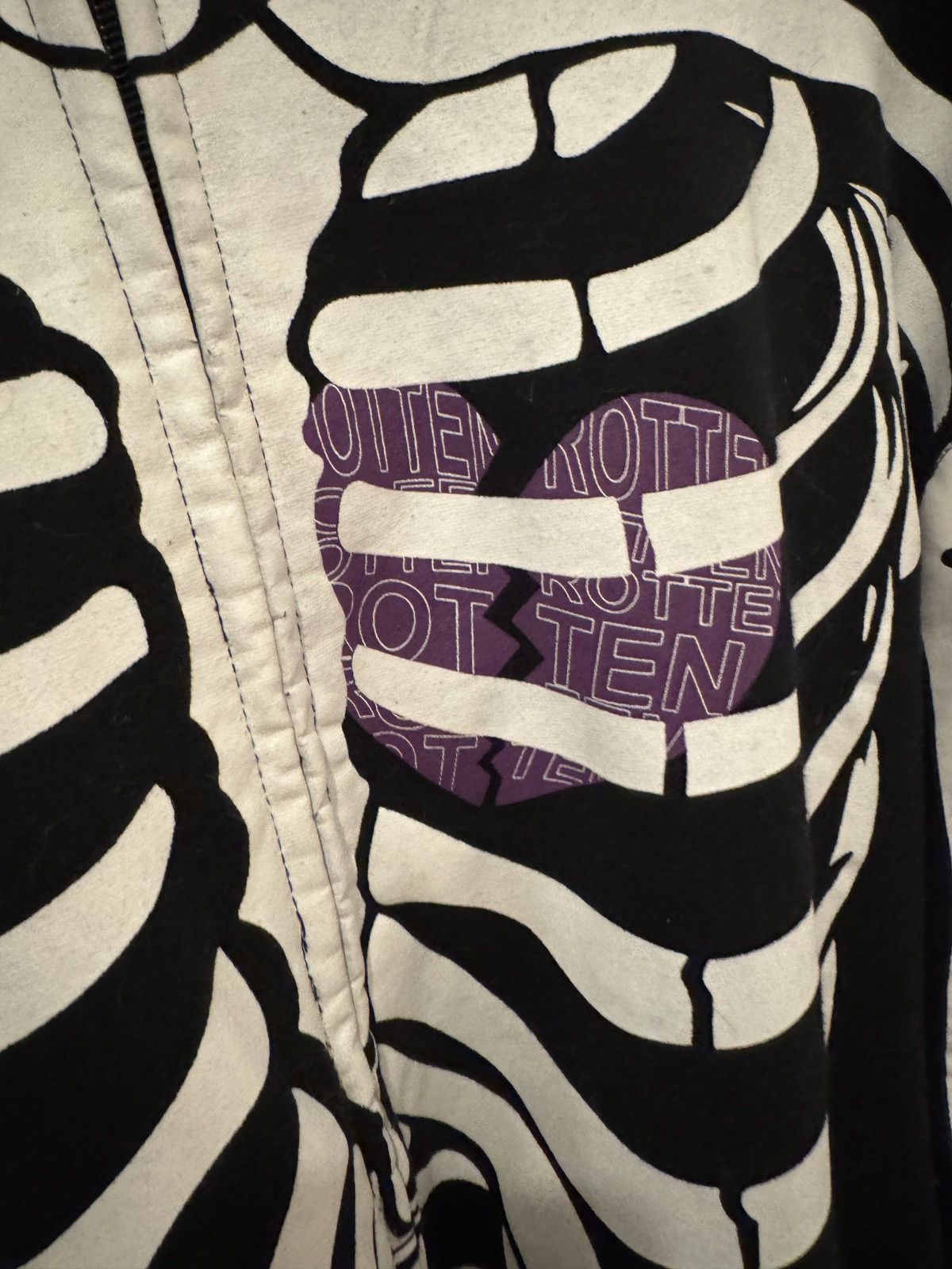 LRG Lrg dead serious skeleton hoodie Size US XL / EU 56 / 4 - 5 Thumbnail