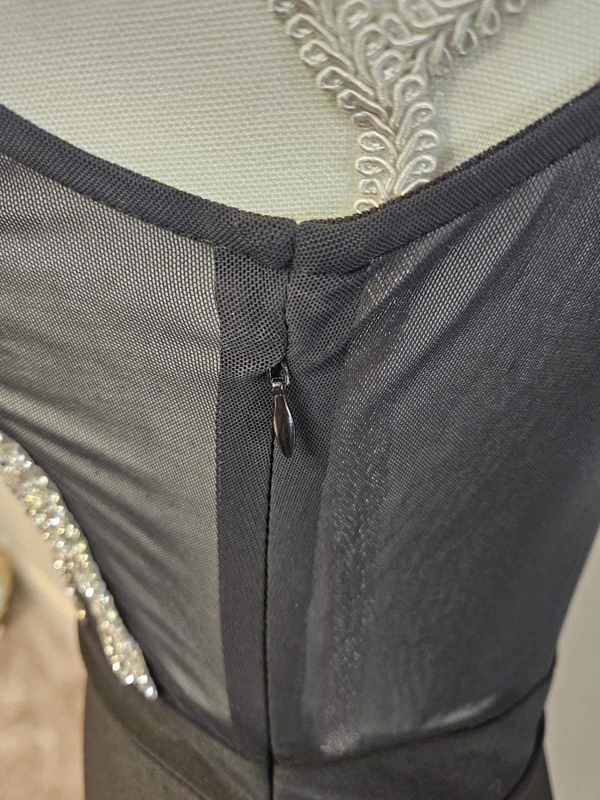 Designer Kimcine Elegant Black Dress with Shimmery Details Size M Size M / US 6-8 / IT 42-44 - 7 Thumbnail
