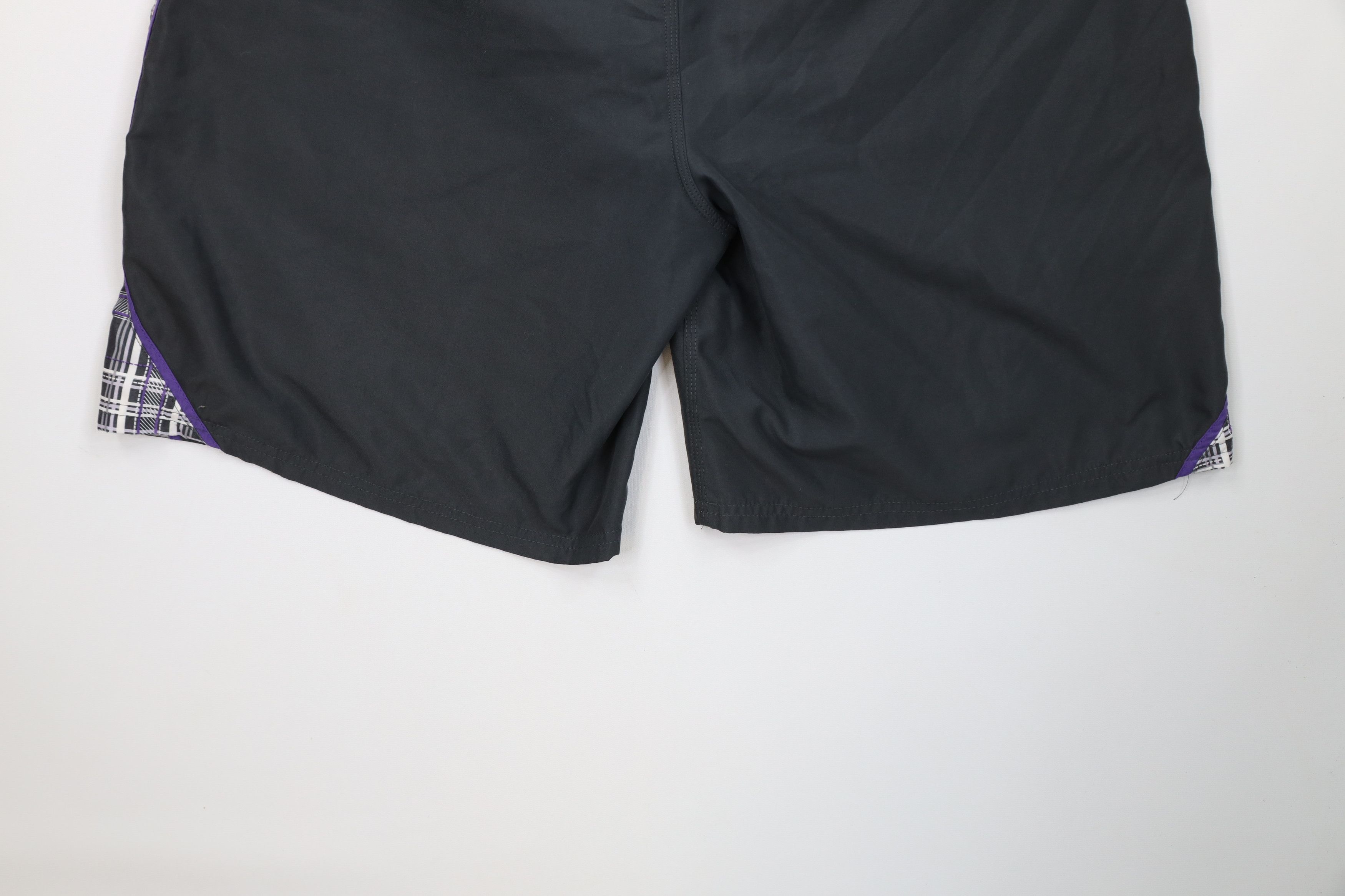 Vintage Vintage Y2K Travis Scott Mini Swoosh Lined Shorts Trunks Size US 34 / EU 50 - 13 Thumbnail