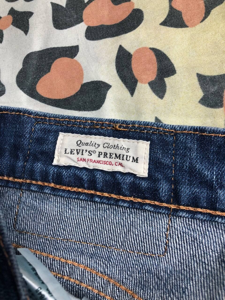 Levi's × Levi's Vintage Clothing Vintage 2000’s Levi Strauss 527 Faded Bootcut Denim Jeans Size US 33 - 3 Thumbnail