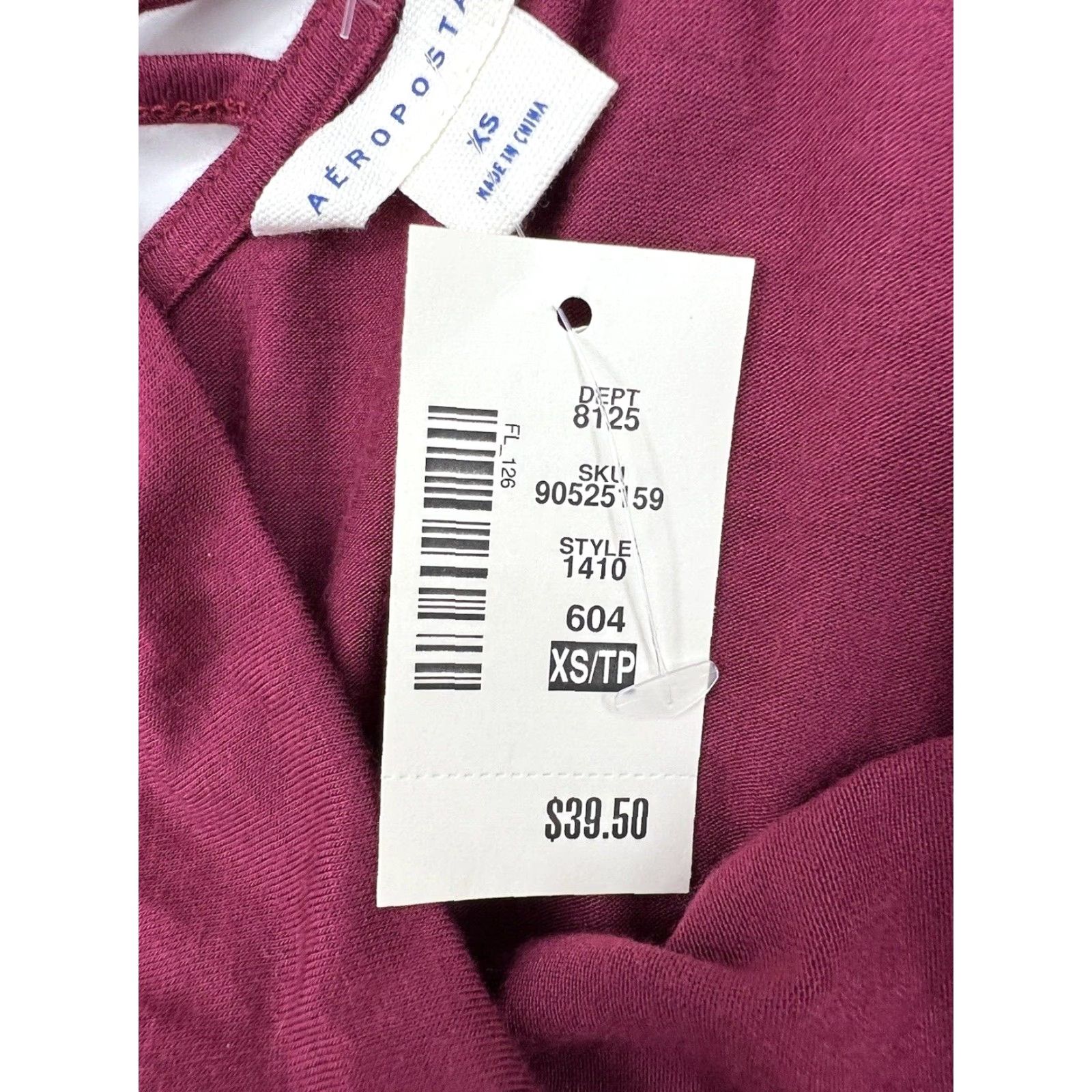 Vintage **Aeropostale Maroon Cold Shoulder Romper Size XS** User: **Vintage Aeropostale Maroon Cold Shoulder Romper Size XS** Size 26" / US 2 / IT 38 - 5 Thumbnail