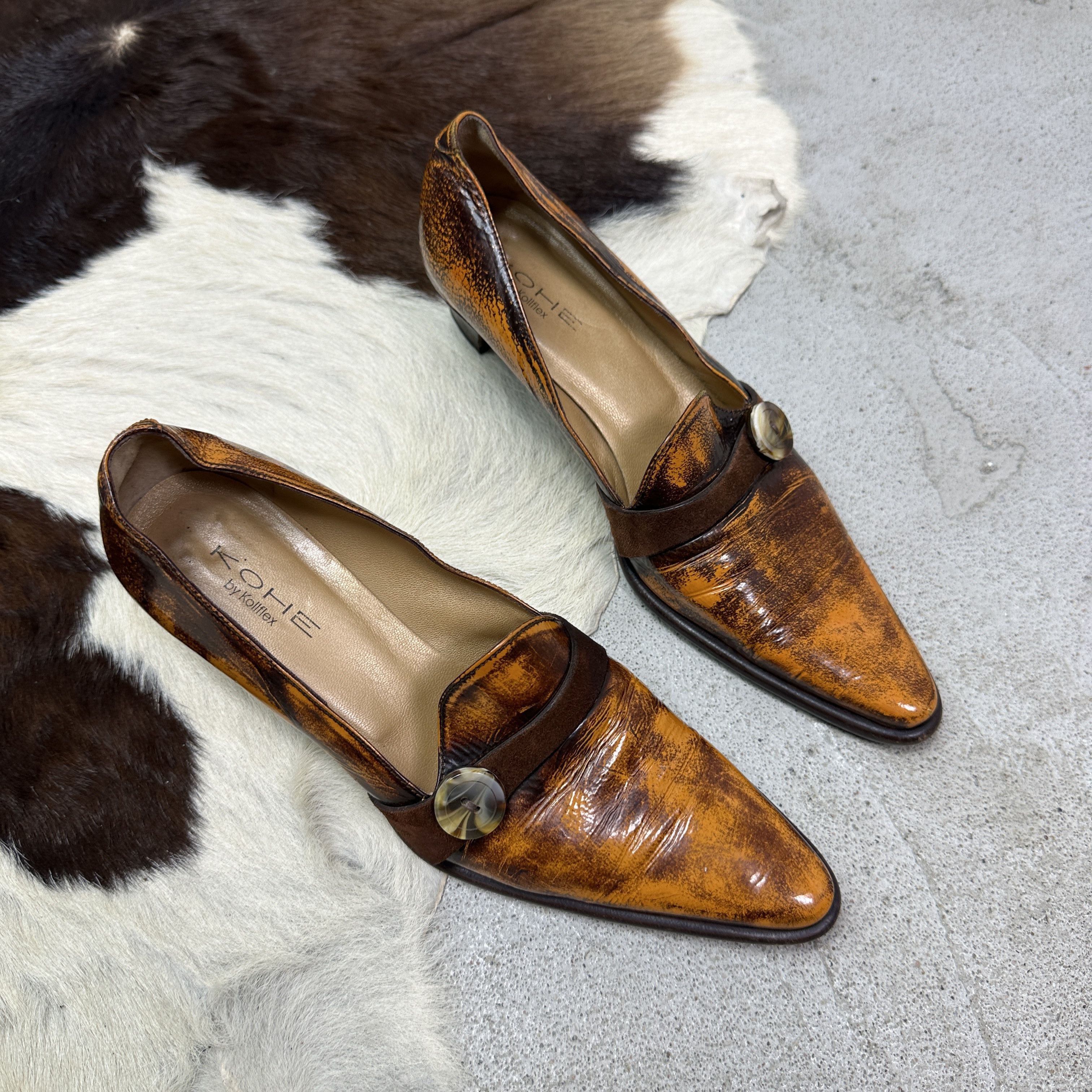 Vintage Vintage Avant Garde Leather Old Money Kitten Heels Y2K Size US 6 / IT 36 - 3 Thumbnail