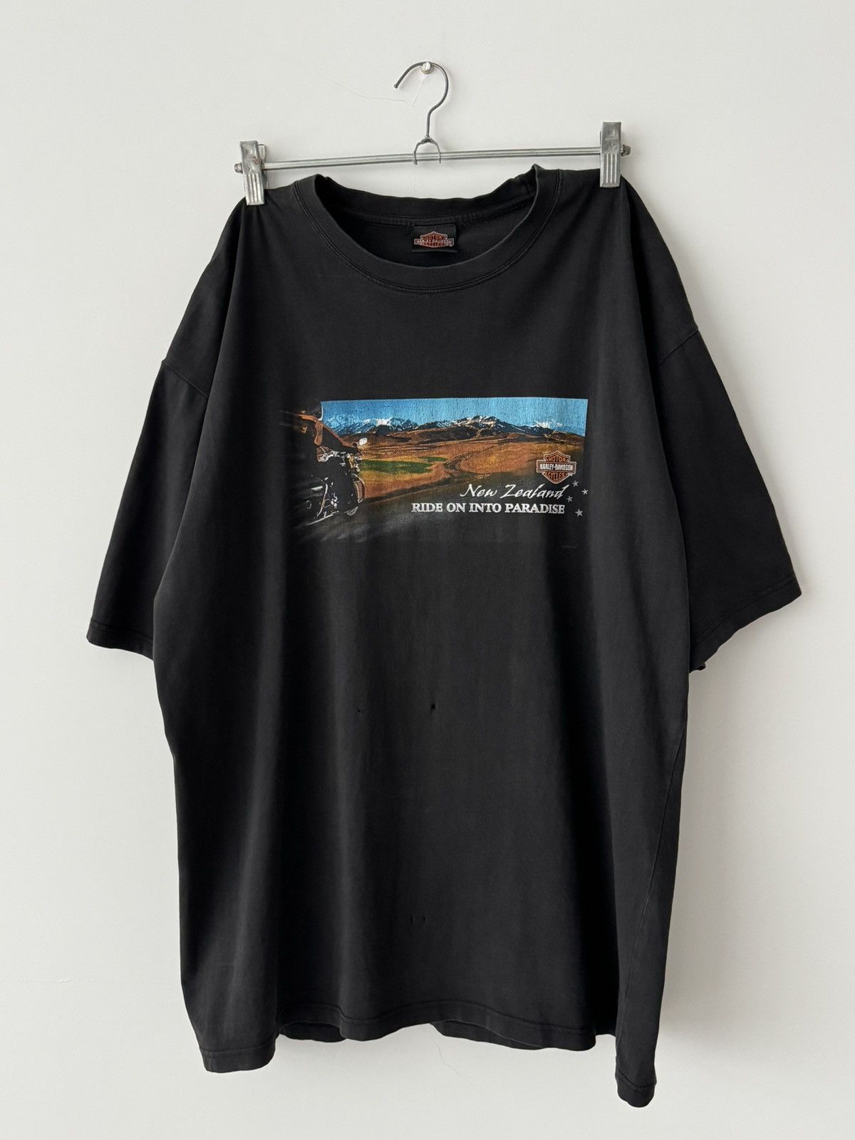 Harley Davidson × Vintage Vintage 2002 Harley Davidson ‘New Zealand’ Distressed Tee Size US XXL / EU 58 / 5 - 3 Thumbnail