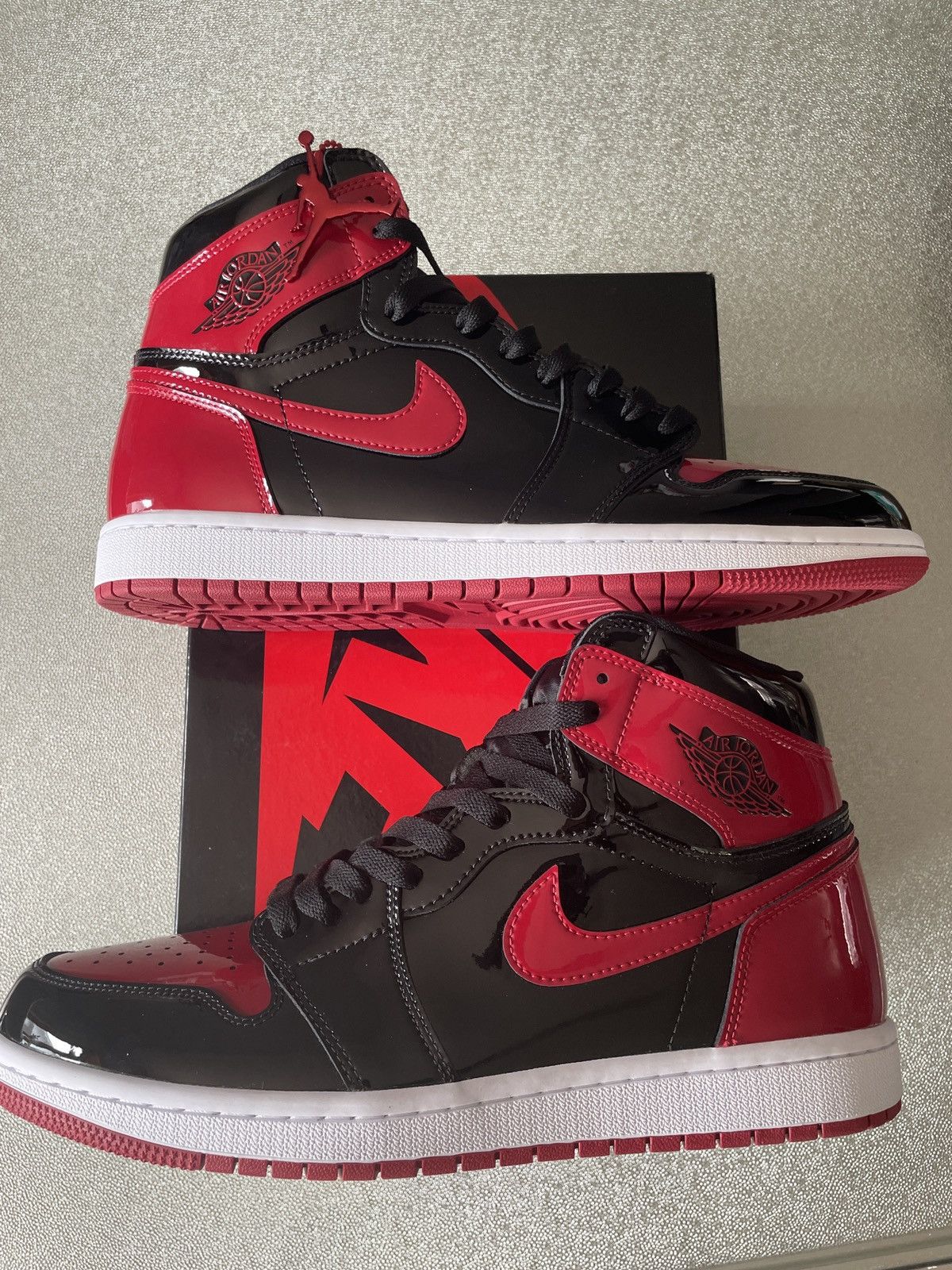 Nike Jordan 1 Retro High OG Patent Bred (DEAD STOCK) Size US 12 / EU 45 - 4 Thumbnail