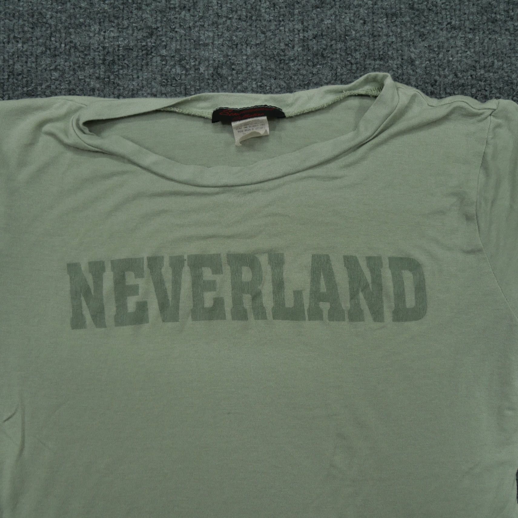 Vintage VINTAGE Neverland T Shirt Womens L Green Crop Solid 90s Cropped Cotton Blend Graphic Cracked Size L / US 10 / IT 46 - 2 Thumbnail