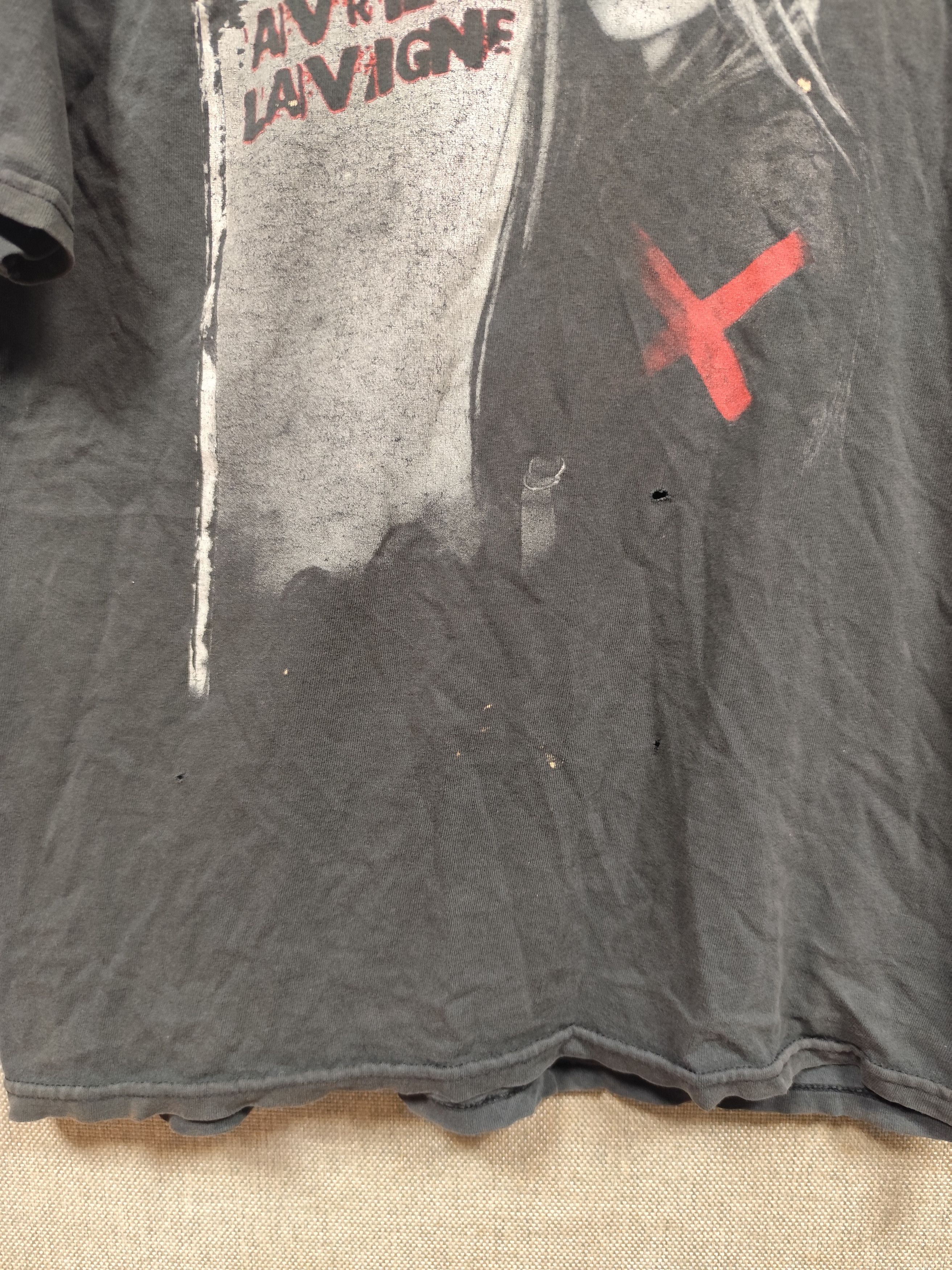 Band Tees vintage t shirt Avril Lavigne Tour North America Size US M / EU 48-50 / 2 - 6 Thumbnail