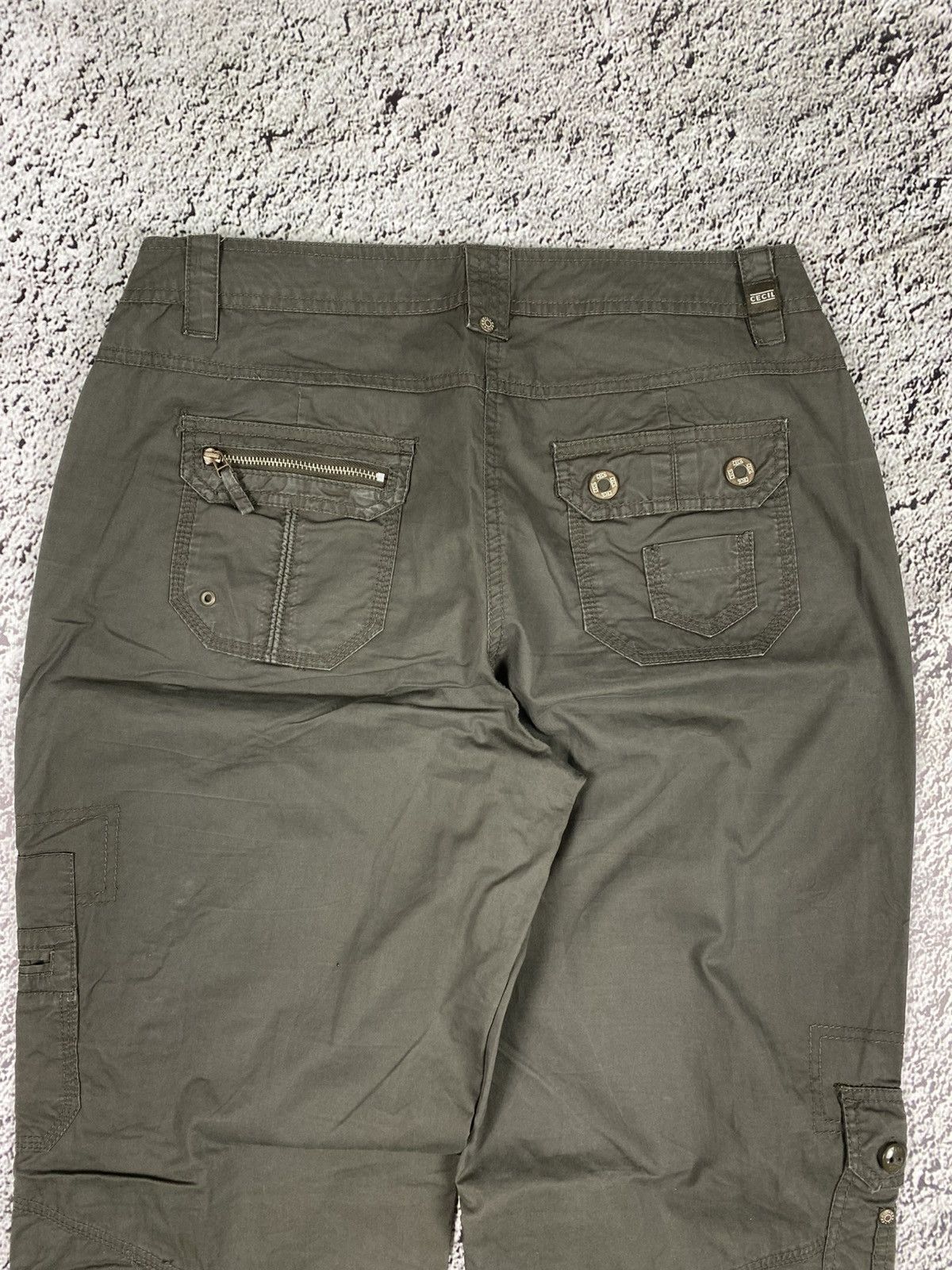 Japanese Brand Vintage Y2K cargo faded wide low rise pants 00s streetwear Size 30" / US 8 / IT 44 - 5 Thumbnail