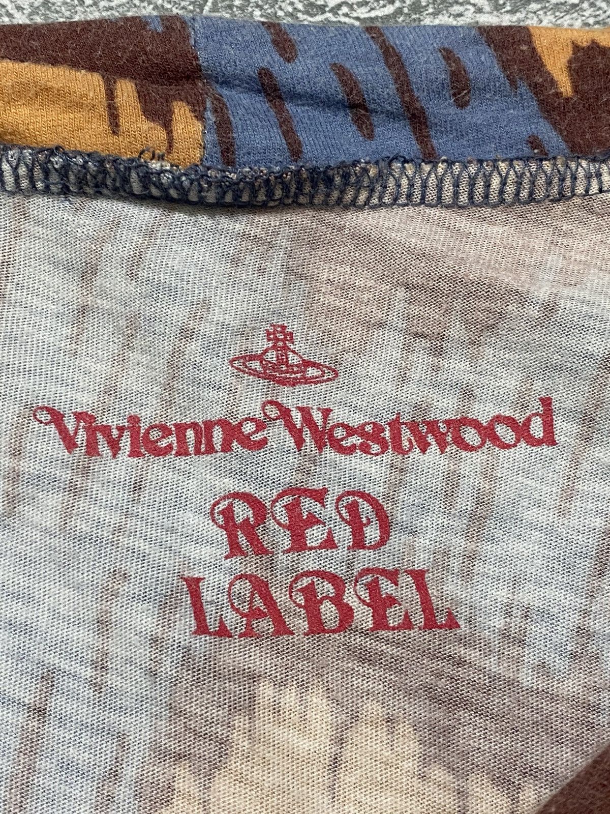 Vivienne Westwood Vivienne Westwood RED LABEL Assymetric Flower print tee Size XS / US 0-2 / IT 36-38 - 3 Thumbnail