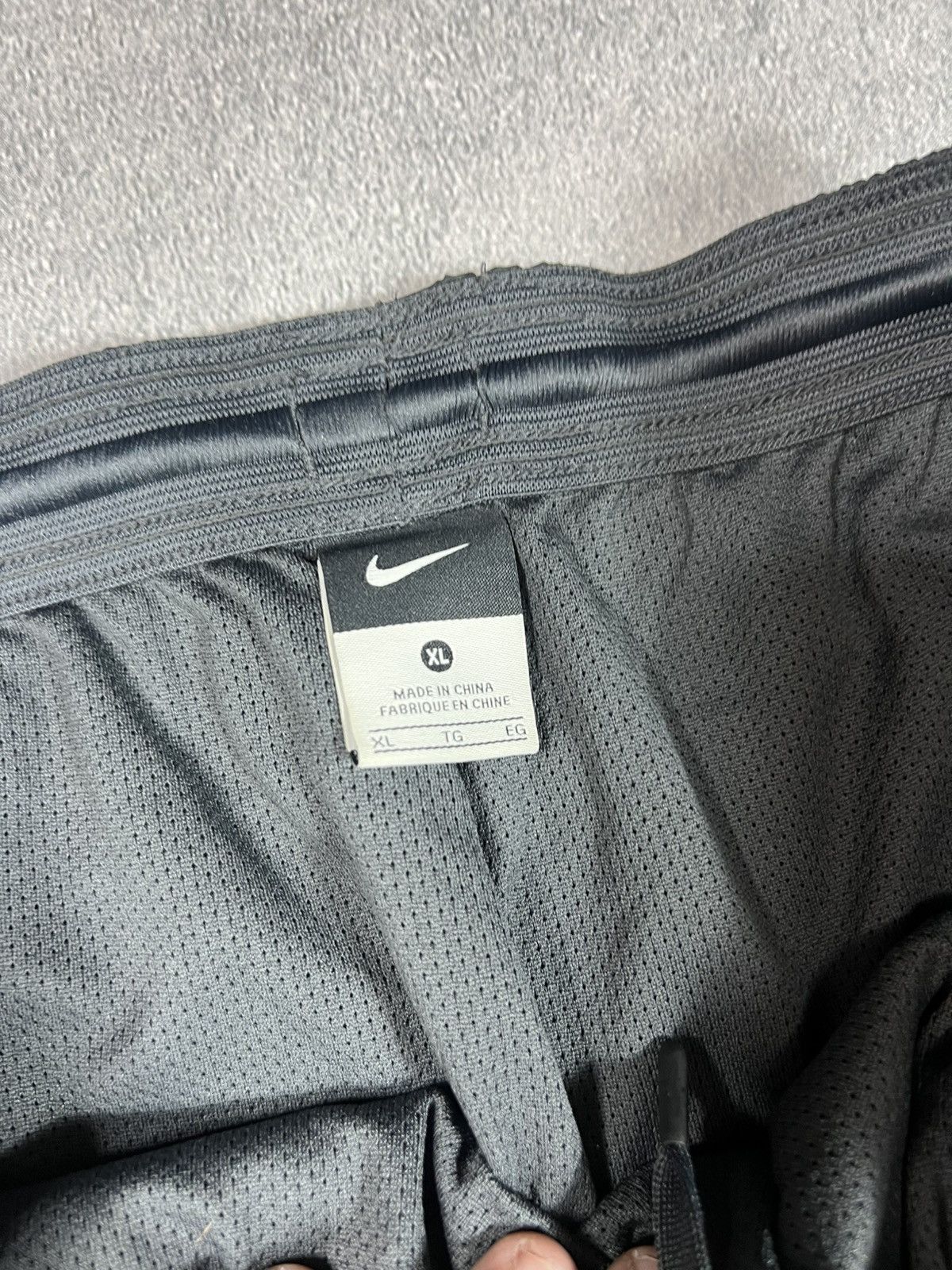 Nike 🖤 OOs Nike Vintage Manchester United Nylon Baggy Drill Pants Size US 36 / EU 52 - 7 Thumbnail