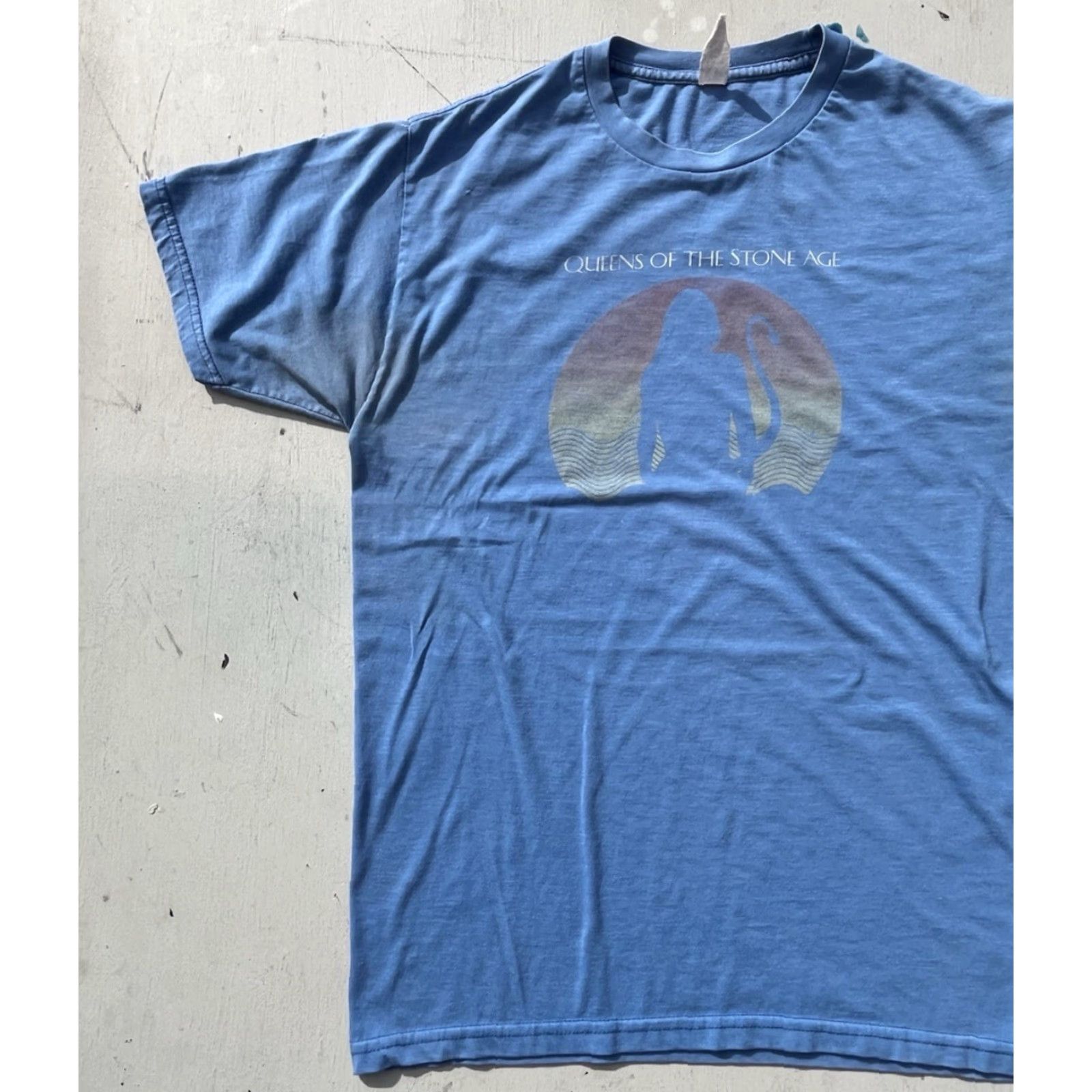 Vintage Queens of the Stone Age T-Shirt Blue Spell-Out M Rock Desert Music 90s Beach Bohemian California Theme Mens Short Sleeve Crew Neck Cotton Blend Size US S / EU 44-46 / 1 - 4 Thumbnail