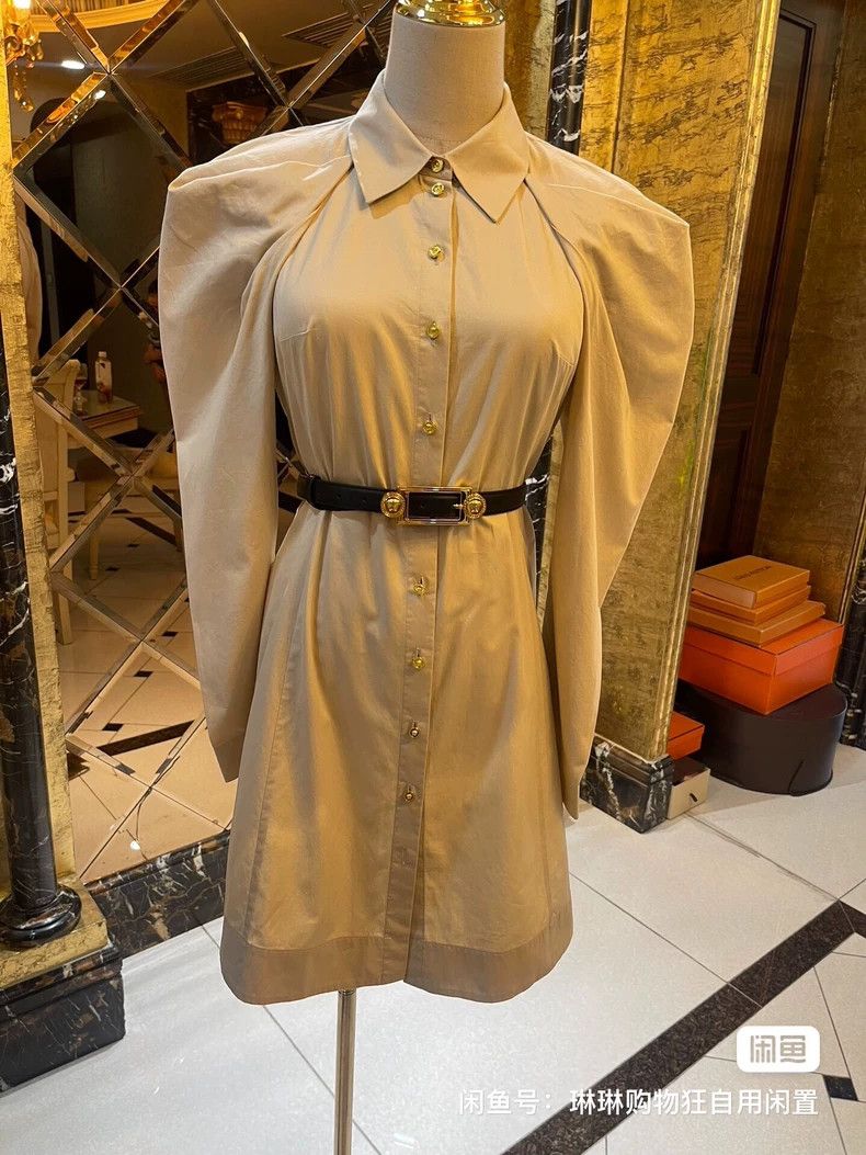 Versace Versace Court lamb shank sleeves right-angled shoulder lin Size M / US 6-8 / IT 42-44 - 9 Thumbnail